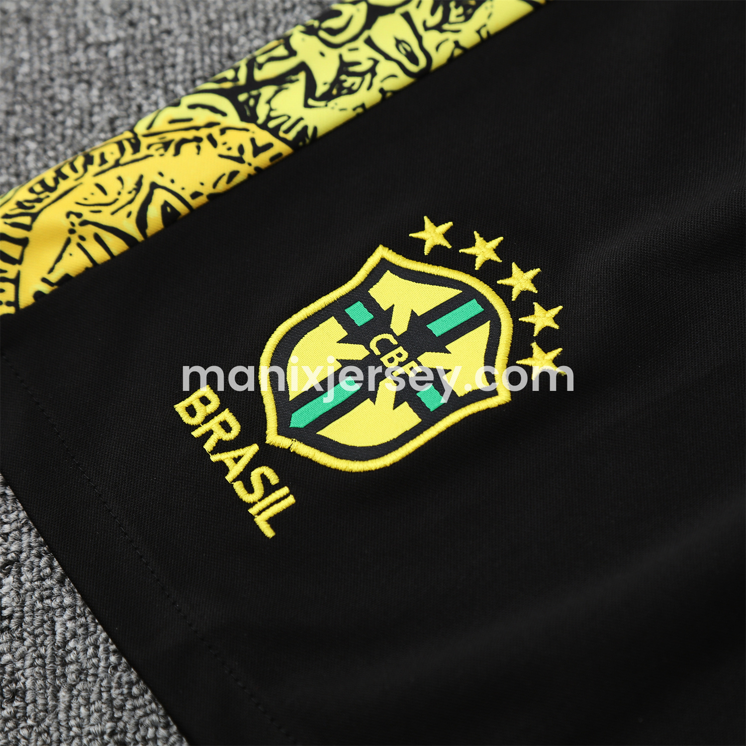 ManixJersey.com | Brazil 25-26 Yellow Jesus Statue Short-Sleeve Training Set - Yellow Top & Black Shorts -Customize Name, Number and Patch | Worldwide Shipping