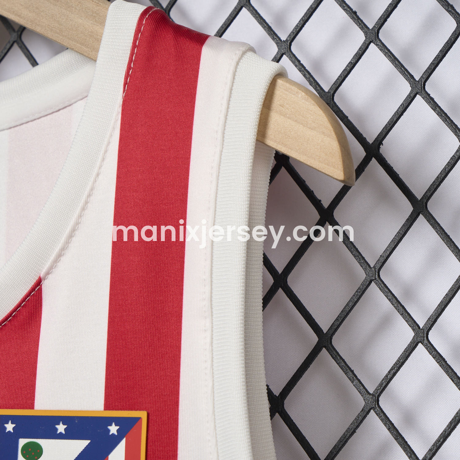 ManixJersey.com | Women's Atletico Madrid 25-26 Home Yoga Vest -Customize Name, Number and Patch | Worldwide Shipping