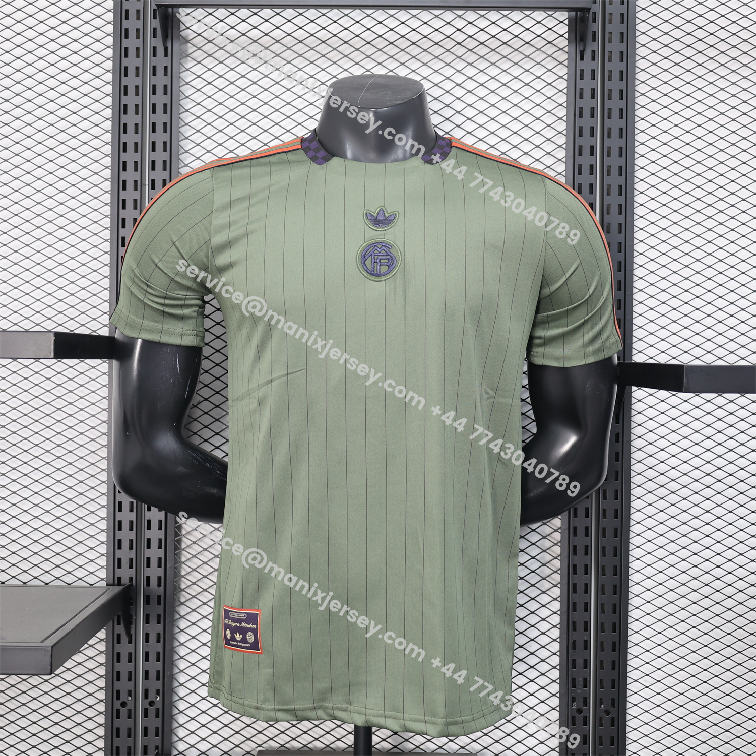 ManixJersey.com | Bayern Munich 25-26 Trefoil Grey Green Travel Jersey - Player Version -Customize Name, Number and Patch | Worldwide Shipping