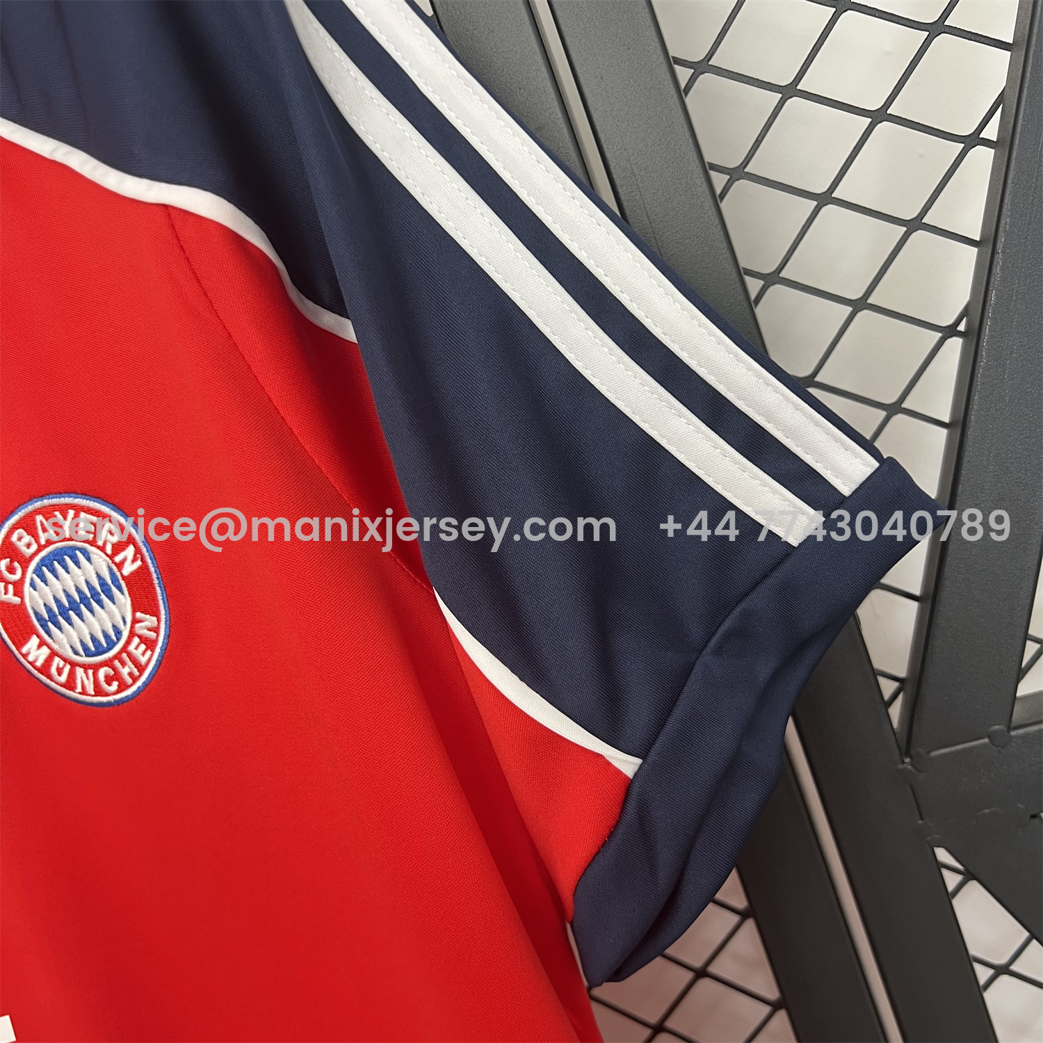 ManixJersey.com | Retro Bayern Munich 2000-01 Home Jersey -Customize Name, Number and Patch | Worldwide Shipping
