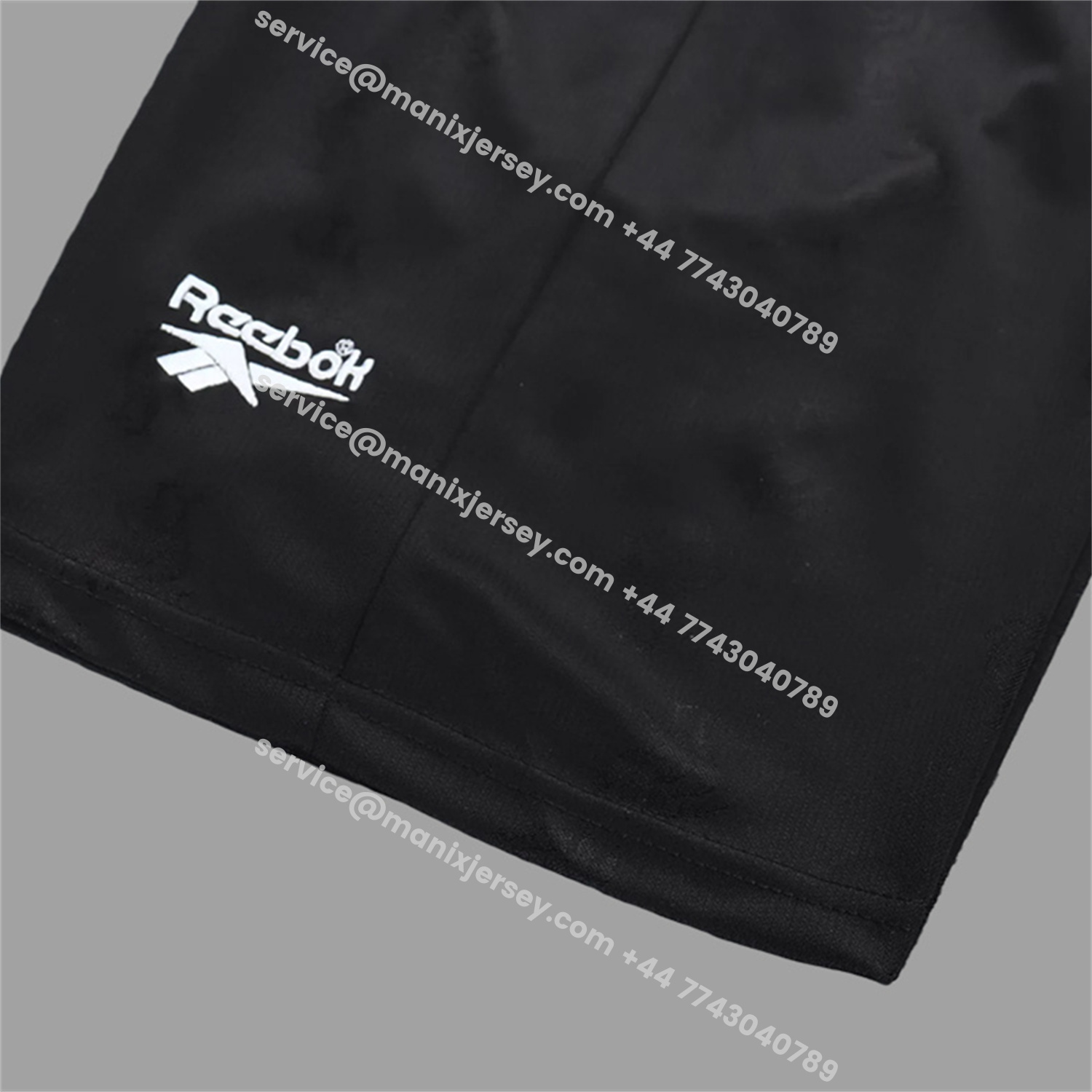 ManixJersey.com | Retro Liver.pool 1996-97 Black Special Kids Kit -Customize Name, Number and Patch | Worldwide Shipping