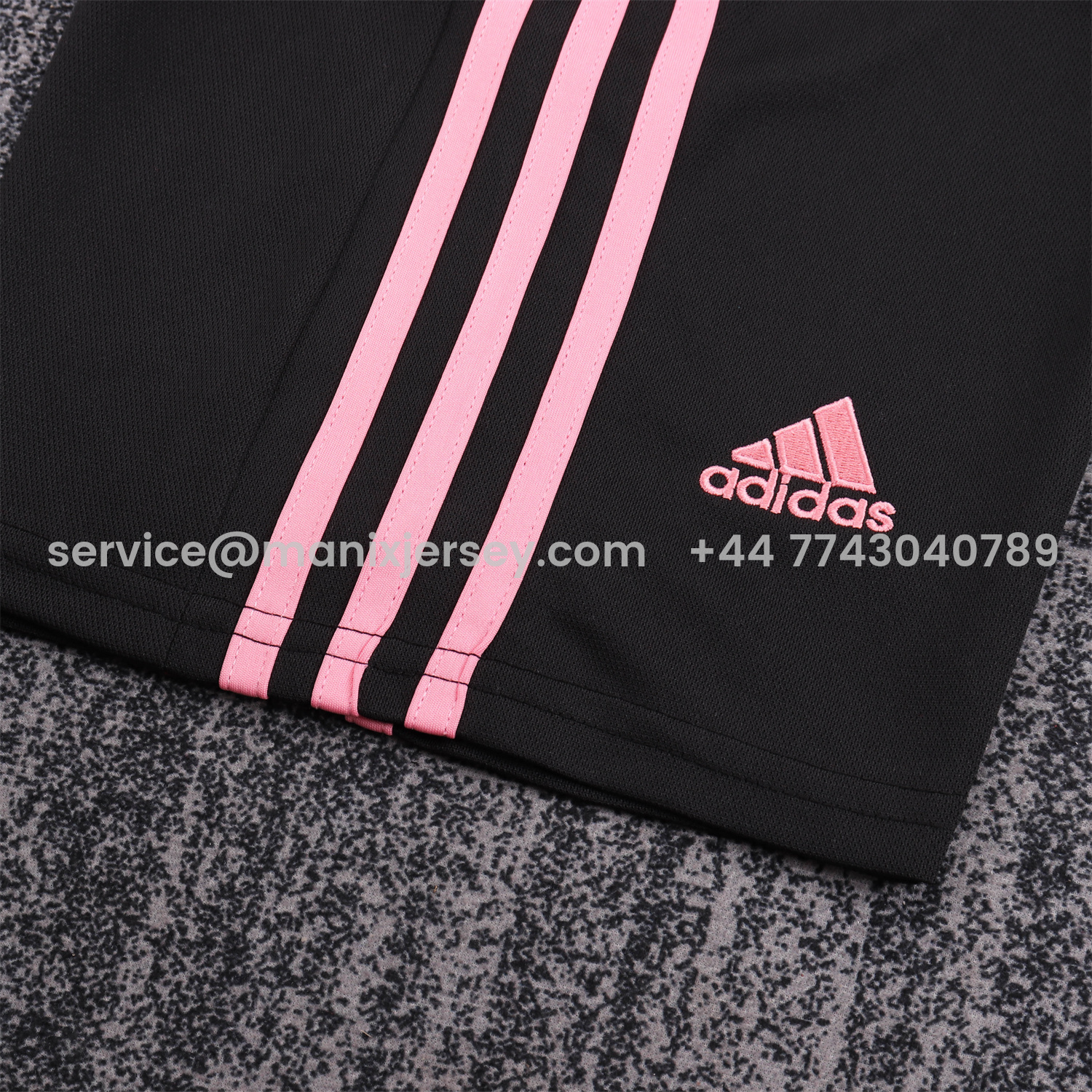 ManixJersey.com | Retro Juventus 2015-16 Away Kids Kit -Customize Name, Number and Patch | Worldwide Shipping