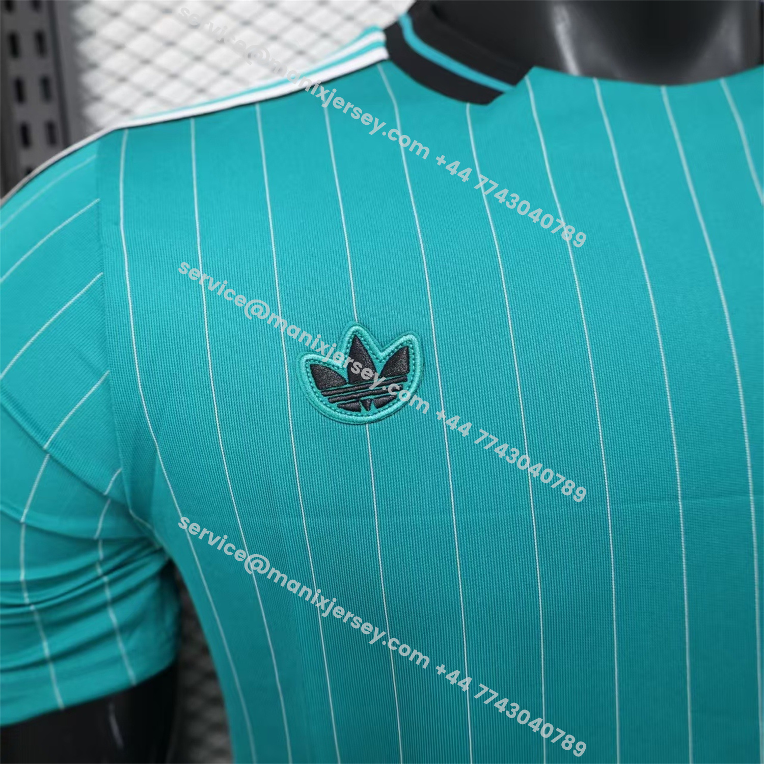 ManixJersey.com | Liver.pool 25-26 Icon Range Travel Special Edition Cyan Jersey - Player Version -Customize Name, Number and Patch | Worldwide Shipping