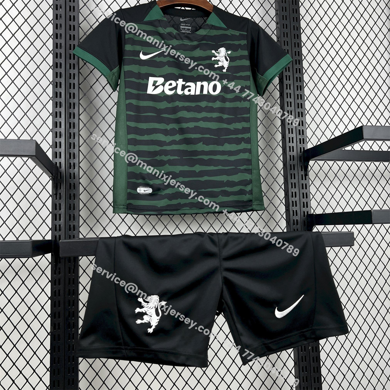 ManixJersey.com | Sporting CP 25-26 Goalkeeper Green And Black Kids Kit -Customize Name, Number and Patch | Worldwide Shipping