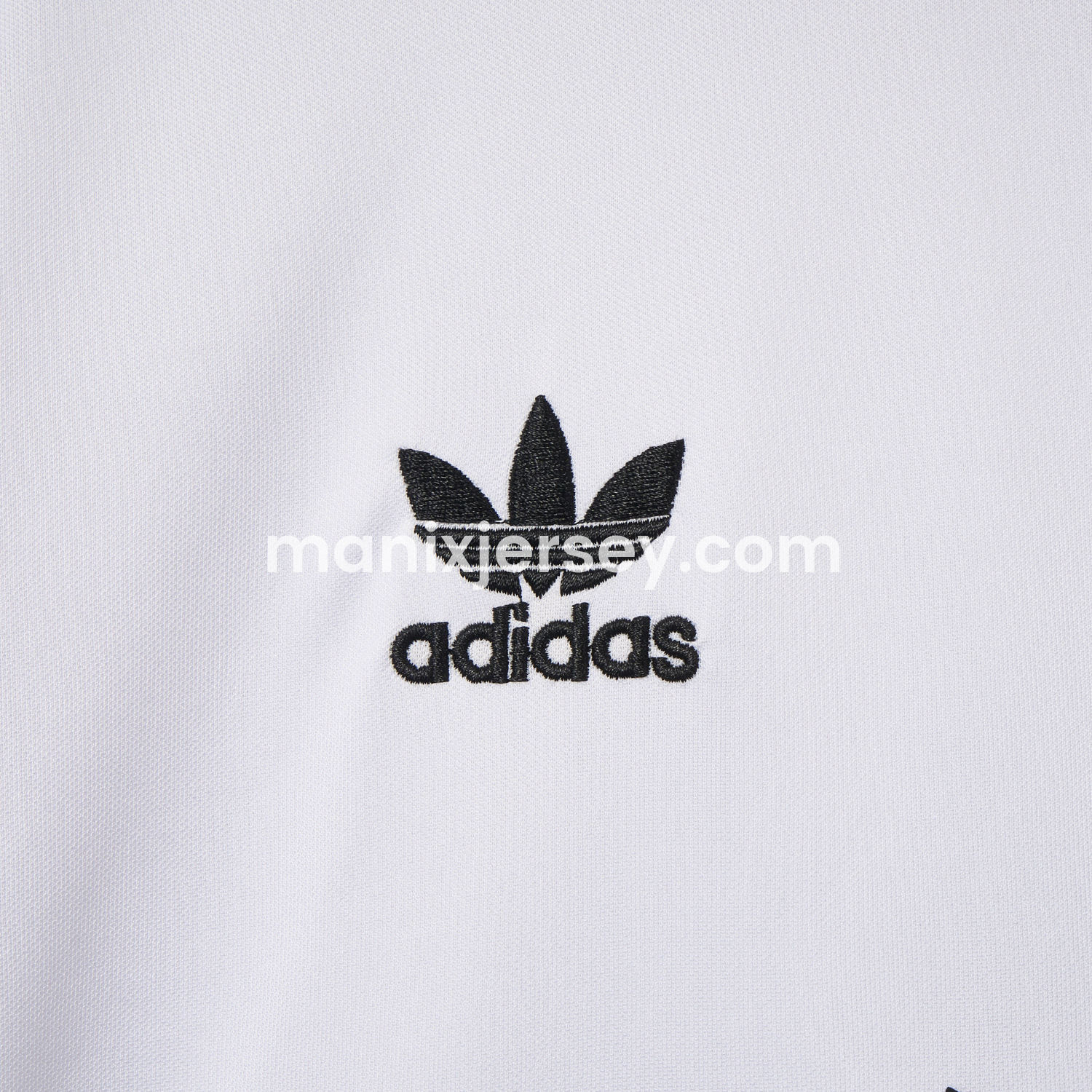 ManixJersey.com | Retro Hamburger SV 1980-81 Home Jersey -Customize Name, Number and Patch | Worldwide Shipping