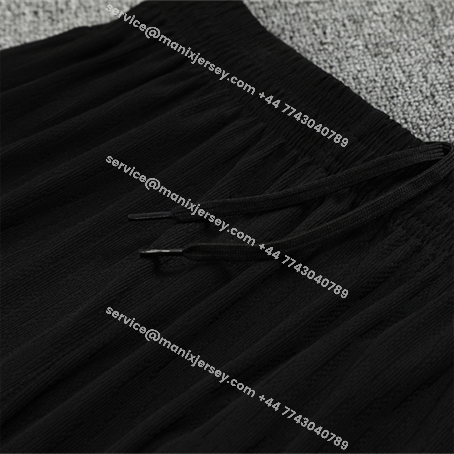 ManixJersey.com | Paris Saint-Germain PSG 25-26 Kids Long Sleeve Training Set - Player Version - Black Top and Black Pants -Customize Name, Number and Patch | Worldwide Shipping