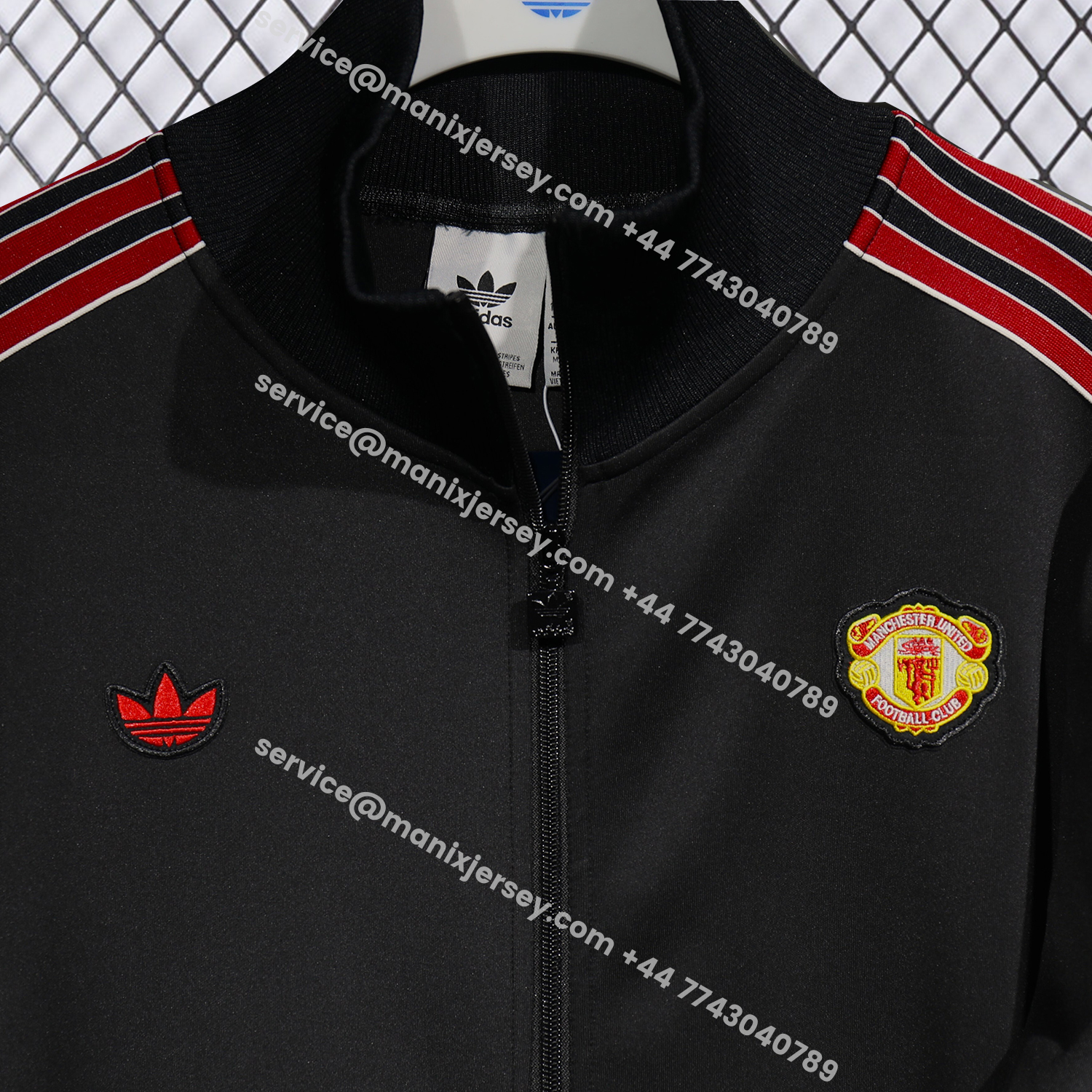 ManixJersey.com | Manchester United 25-26 Red Lines Training Set - Black Top and Black Pants -Customize Name, Number and Patch | Worldwide Shipping