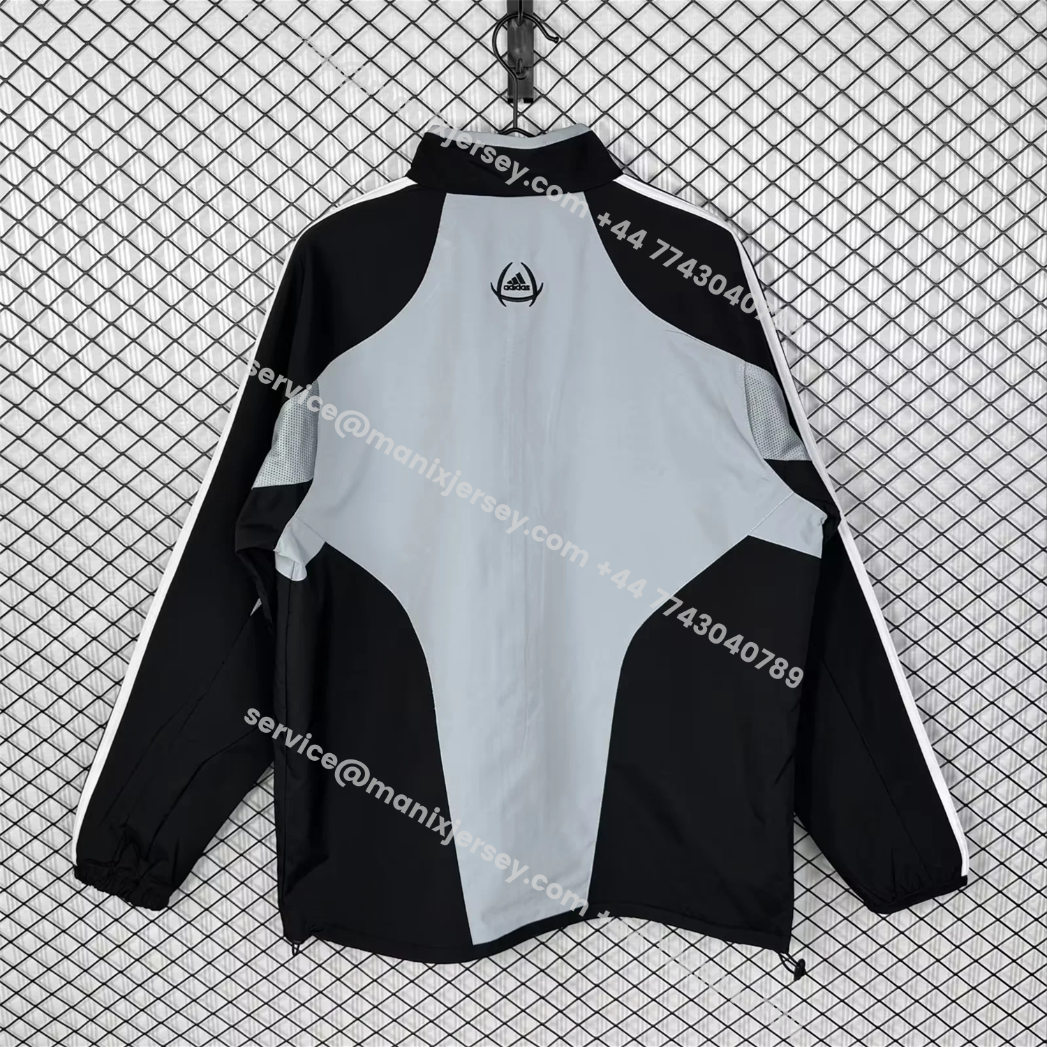 ManixJersey.com | Retro Real Madrid 2004-05 Home Windbreaker Jacket - Grey -Customize Name, Number and Patch | Worldwide Shipping