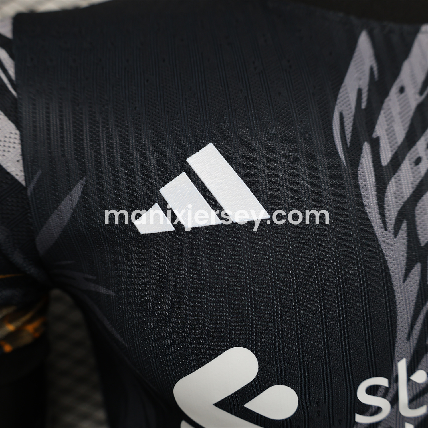 ManixJersey.com | Liver.pool 25-26 Orange Liver.pool Bird Black Special Jersey - Player Version -Customize Name, Number and Patch | Worldwide Shipping