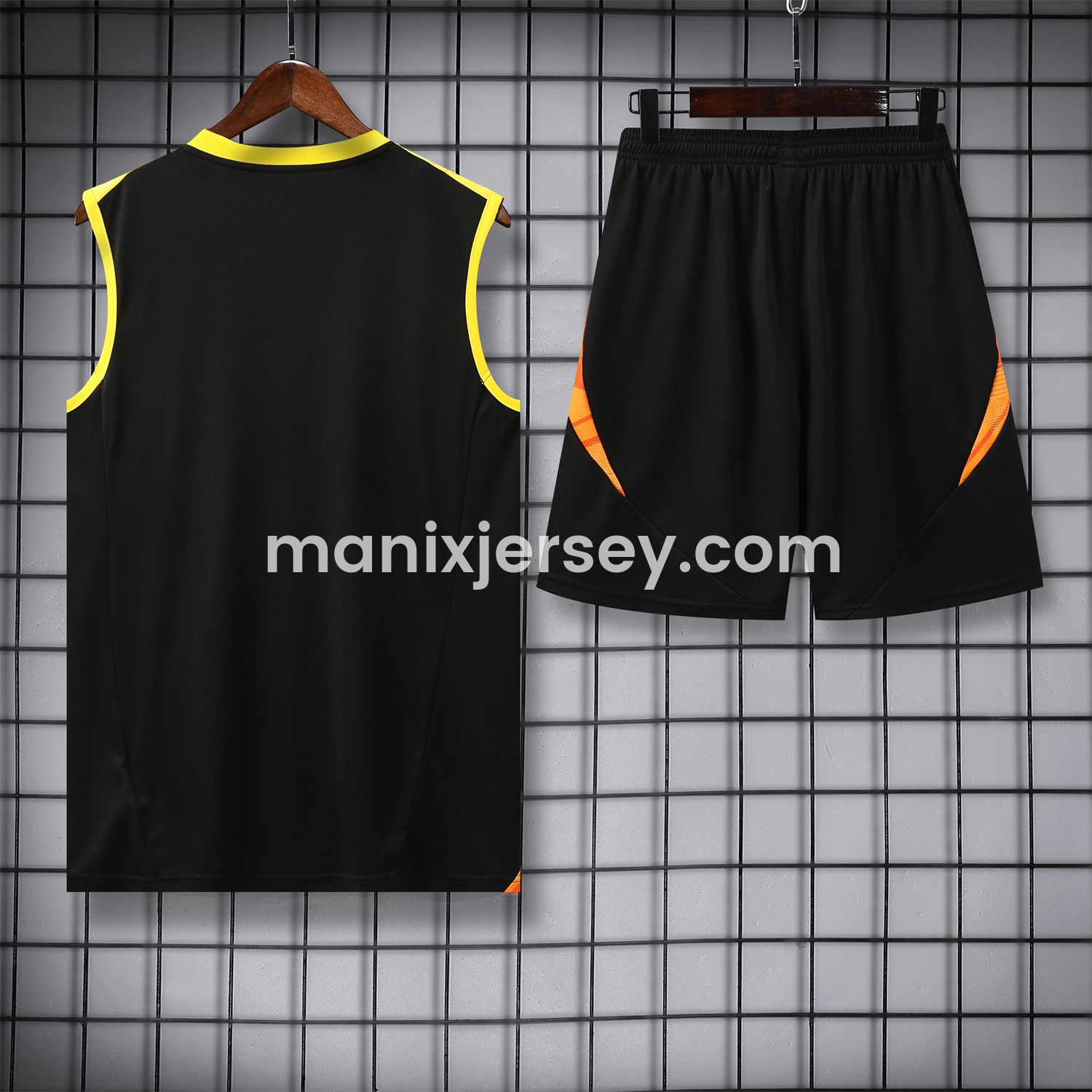ManixJersey.com | Atletico Mineiro 25-26 Vest Training Set - Black Vest With Black Shorts -Customize Name, Number and Patch | Worldwide Shipping