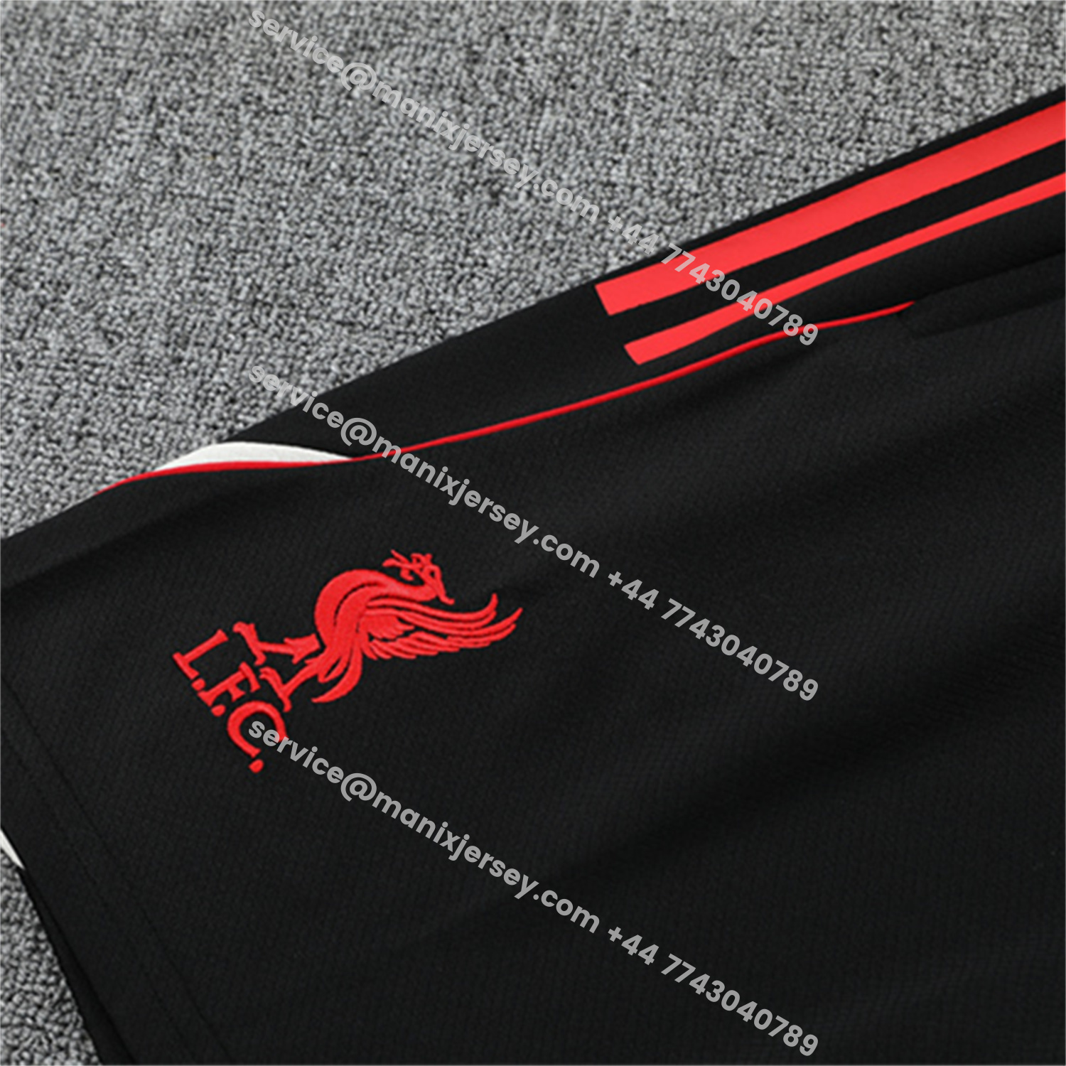ManixJersey.com | Liver.pool 25-26 Short-Sleeve Training Set Off White Top & Black Shorts -Customize Name, Number and Patch | Worldwide Shipping