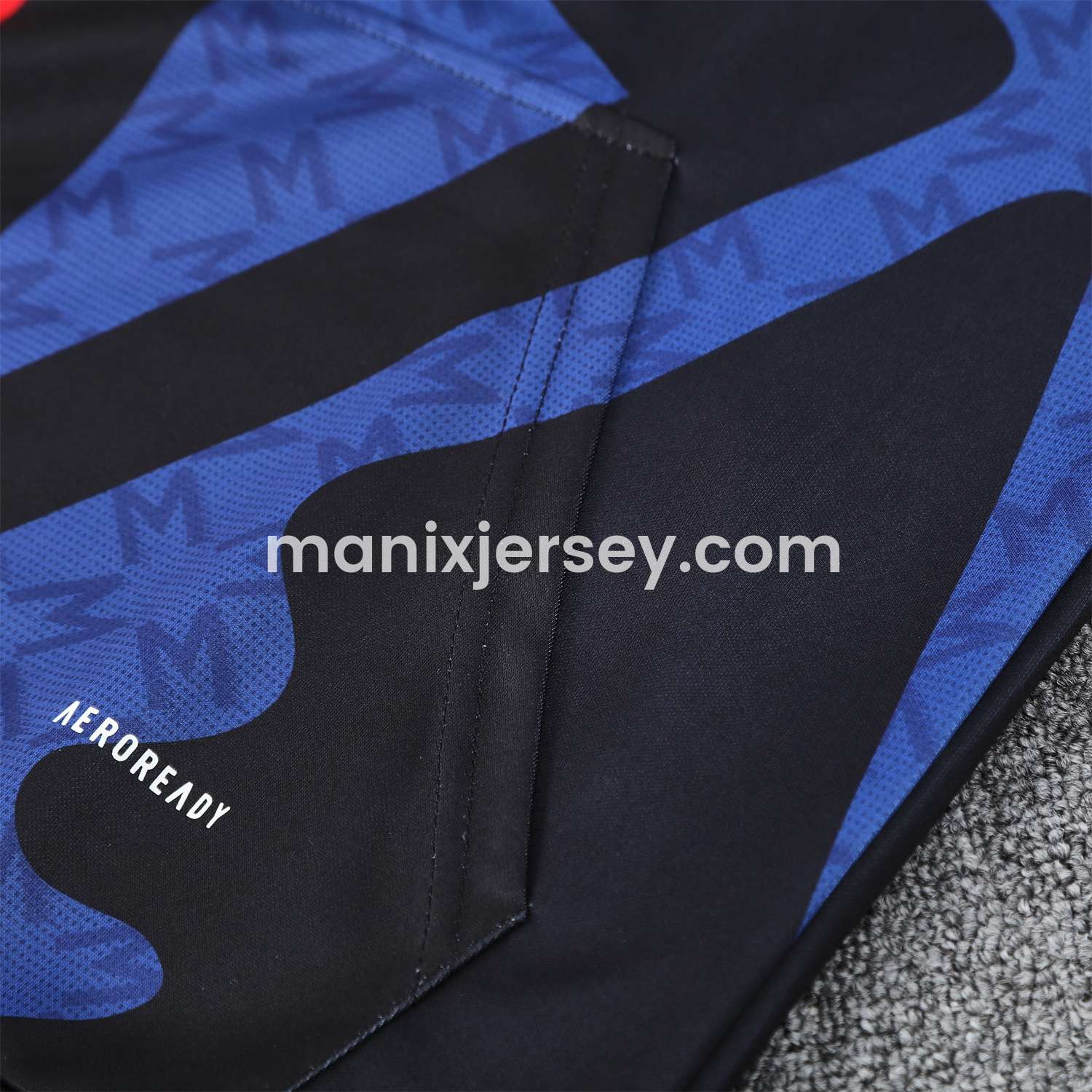 ManixJersey.com | Manchester United 24-25 Pre-Match Traning Hoodie Set - Black Top and Pants -Customize Name, Number and Patch | Worldwide Shipping
