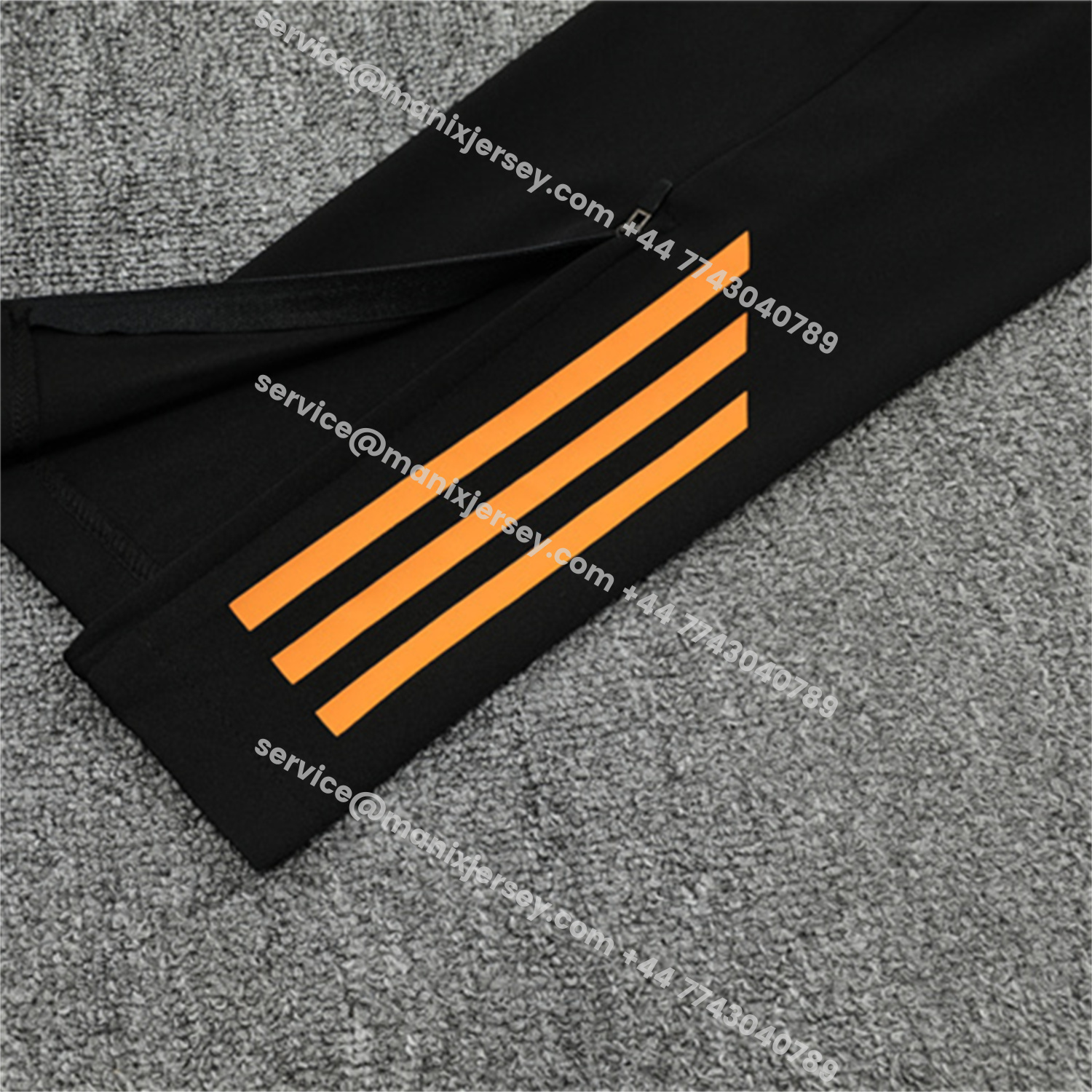 ManixJersey.com | Real Madrid 25-26 Long Sleeve Training Set - Player Version - Yellow Pattern Black Top and Black Pants -Customize Name, Number and Patch | Worldwide Shipping