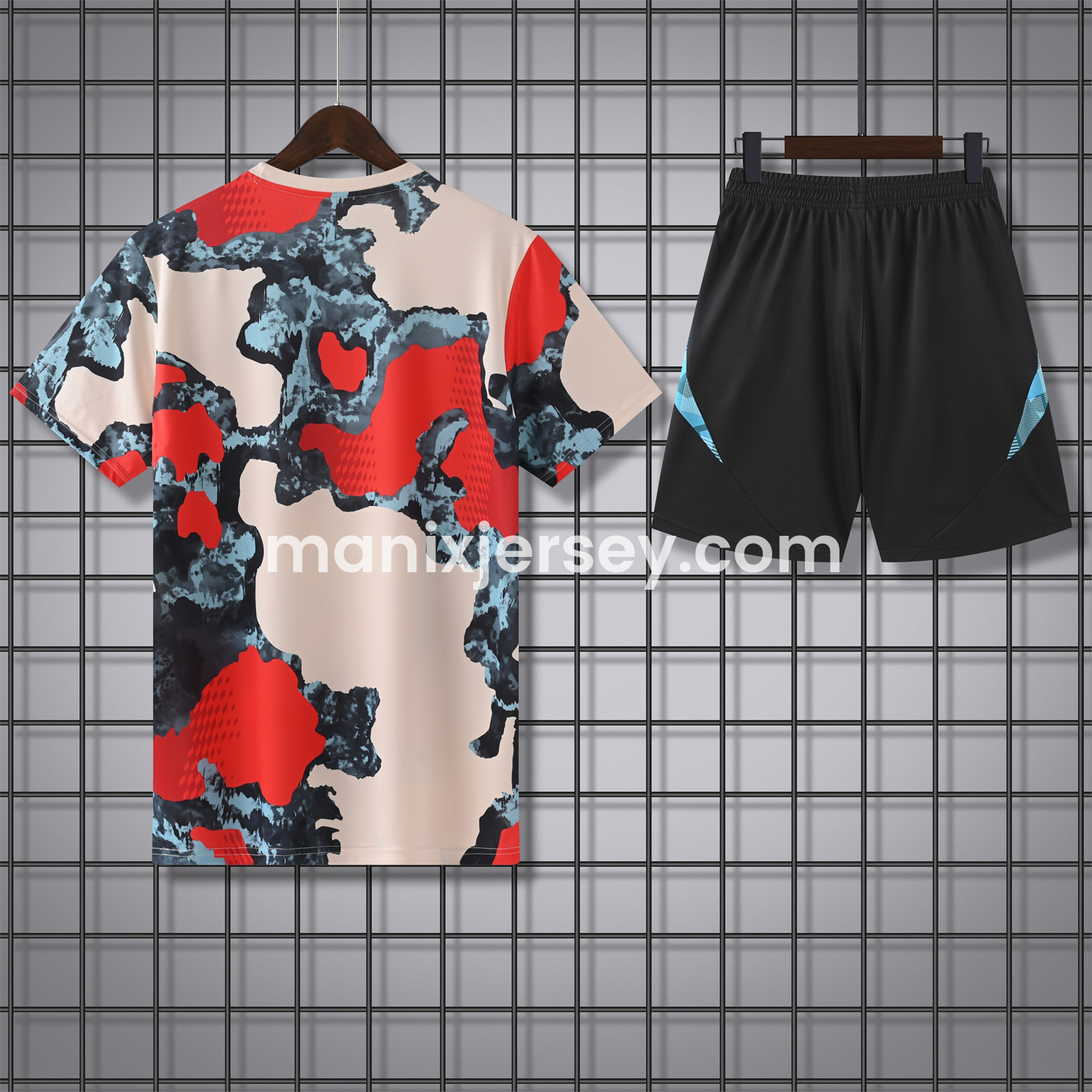 ManixJersey.com | Bayern Munich 24-25 Pre-Match Short-Sleeve Training Set - CamouflageTop & Black Shorts -Customize Name, Number and Patch | Worldwide Shipping