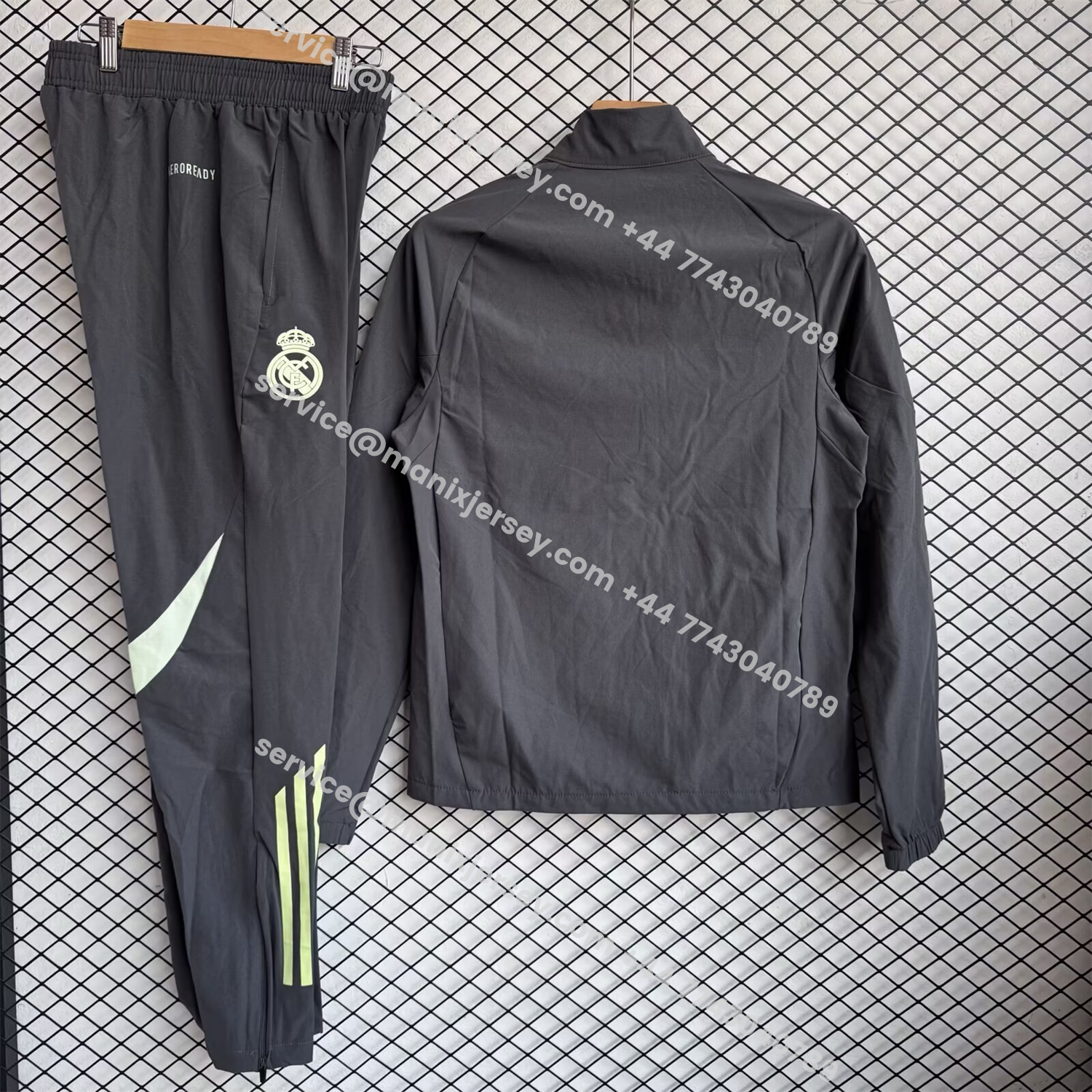 ManixJersey.com | Real Madrid 25-26 Windbreaker Training Set - Green Grey Top and Pants -Customize Name, Number and Patch | Worldwide Shipping