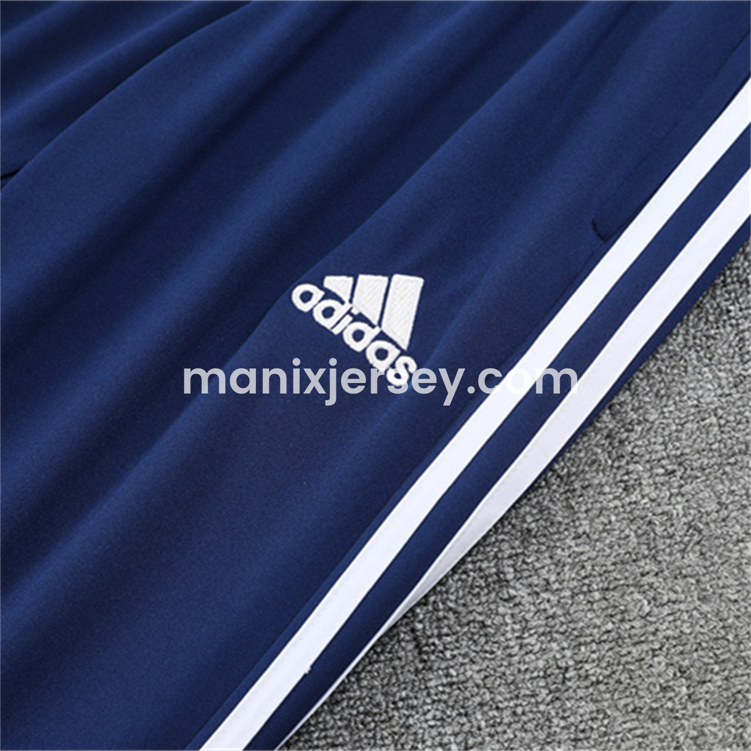 ManixJersey.com | Real Madrid 25-26 Kids Long Sleeve Training Set - Throwback Royal Blue Top and Pants -Customize Name, Number and Patch | Worldwide Shipping