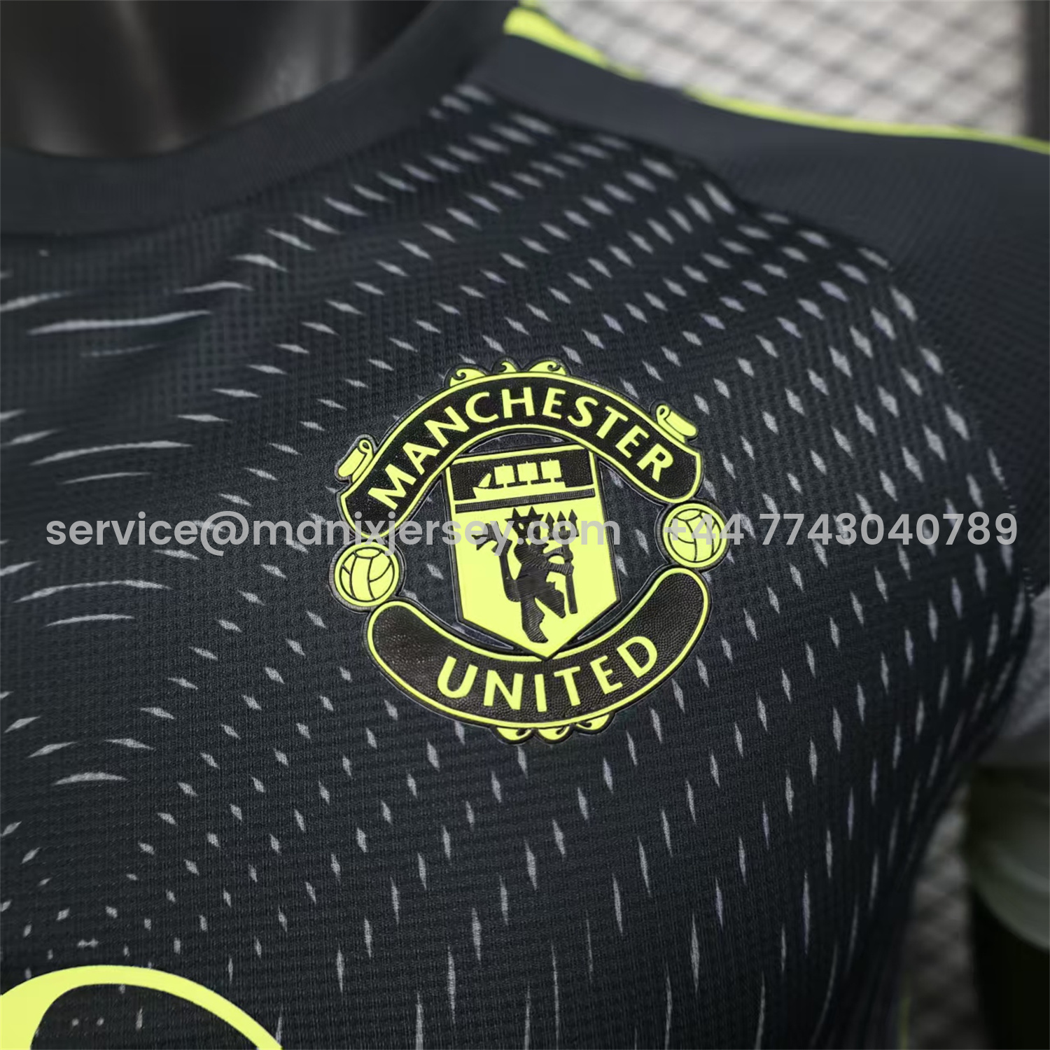 ManixJersey.com | Manchester United 25-26 Black Grey Goalkeeper Jersey - Player Version -Customize Name, Number and Patch | Worldwide Shipping