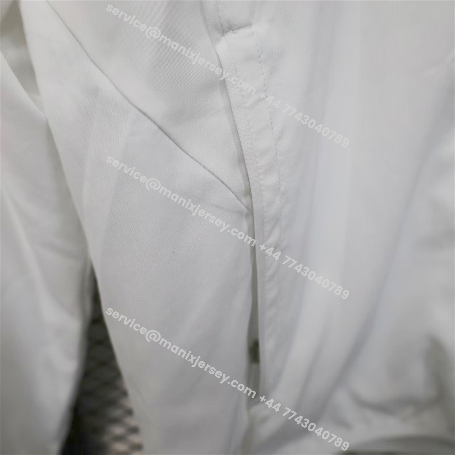 ManixJersey.com | Real Madrid 25-26 White Windbreaker Jacket - Deep Green -Customize Name, Number and Patch | Worldwide Shipping