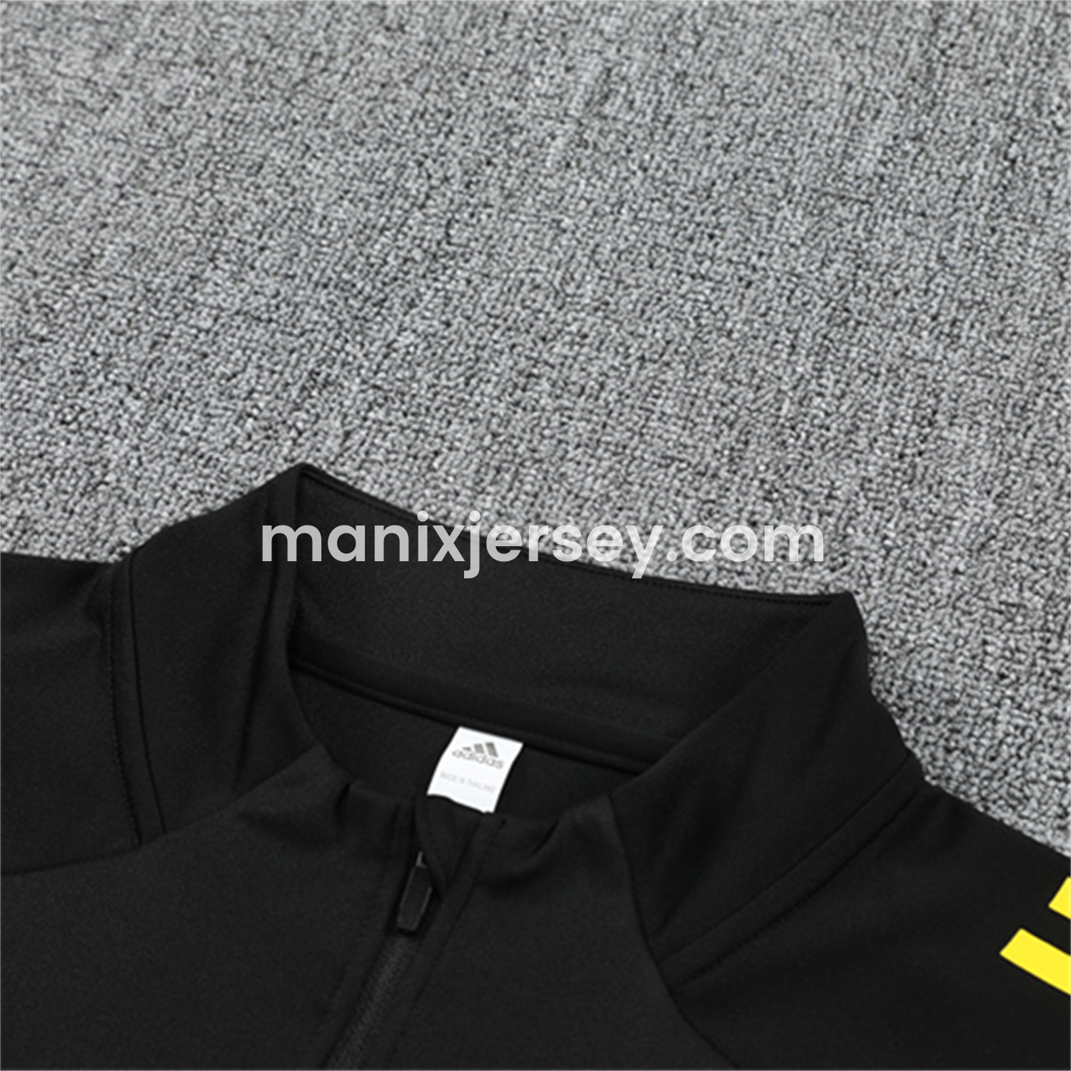 ManixJersey.com | Manchester United 25-26 Long Sleeves Training Set - Black Top & Black Pants -Customize Name, Number and Patch | Worldwide Shipping