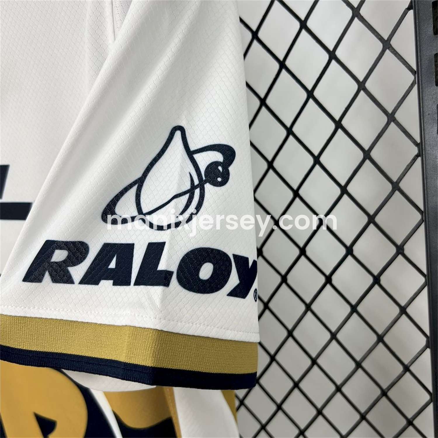 ManixJersey.com | Pumas UNAM 25-26 Home Jersey - Fans Version -Customize Name, Number and Patch | Worldwide Shipping