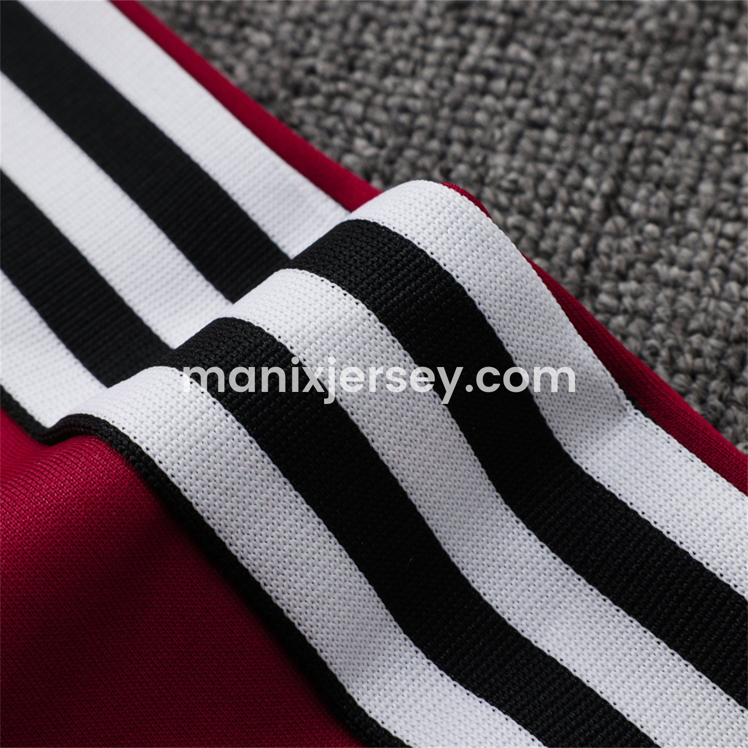 ManixJersey.com | Manchester United 24-25 Kids Throwback Jacket Training Tracksuit - Date Red Jackets & Black Pants -Customize Name, Number and Patch | Worldwide Shipping