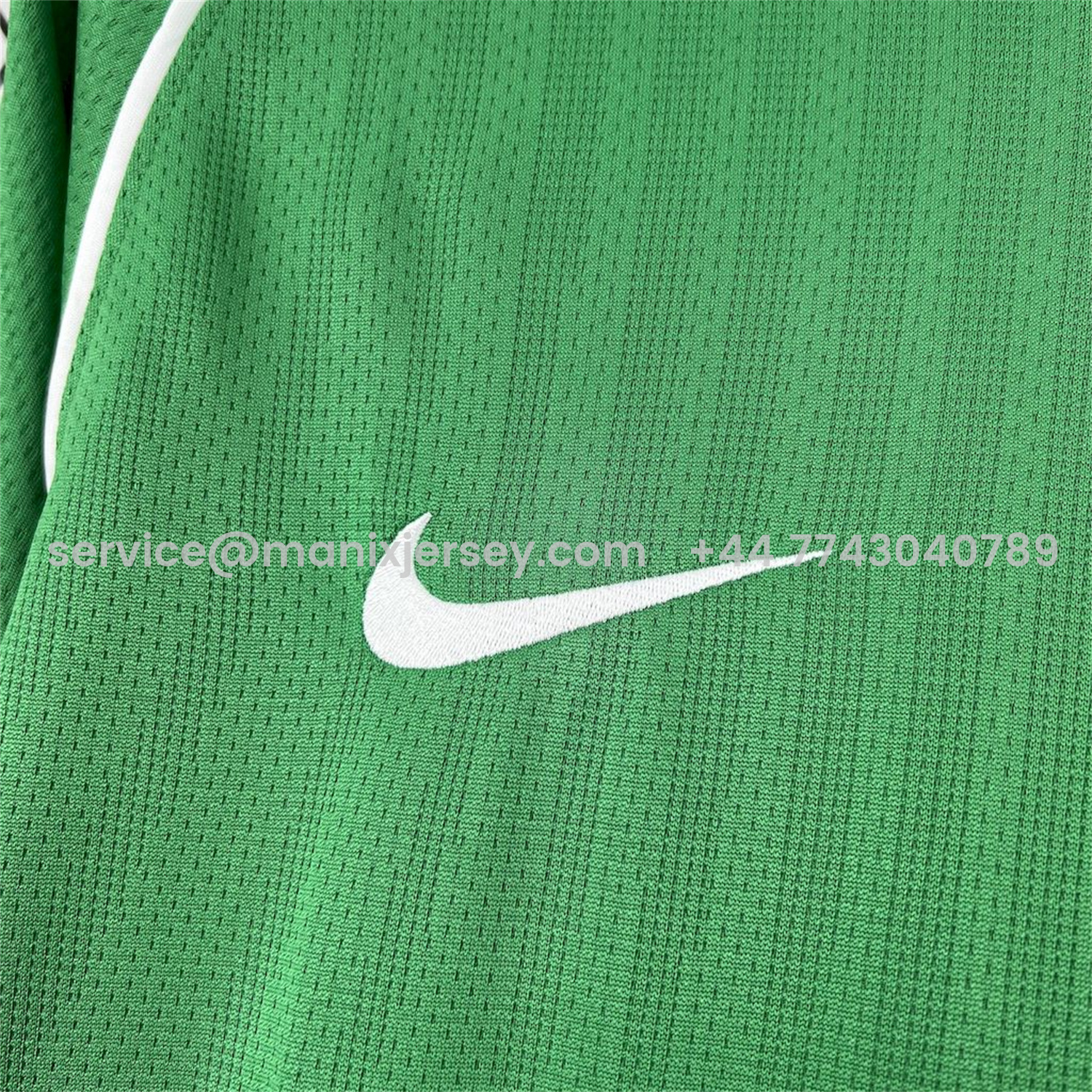 ManixJersey.com | Retro Manchester United 2007-08 Green Goalkeeper Jersey -Customize Name, Number and Patch | Worldwide Shipping