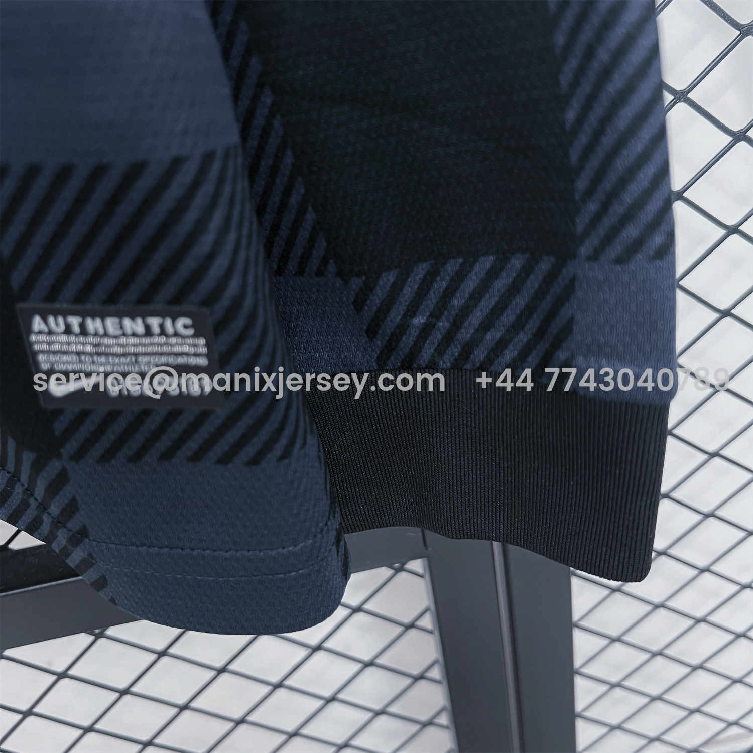 ManixJersey.com | Retro Manchester United 13-14 Away Long Sleeves Jersey -Customize Name, Number and Patch | Worldwide Shipping