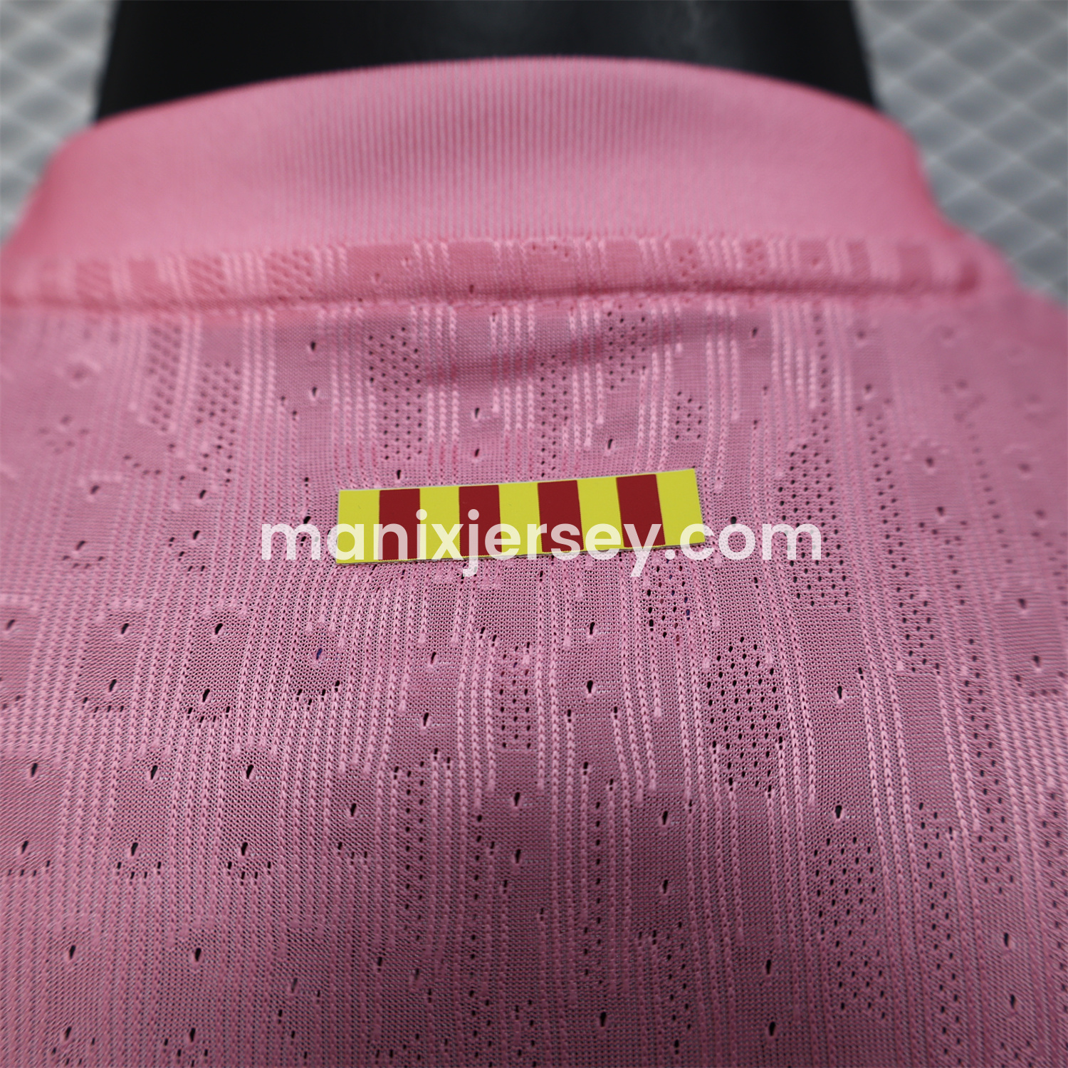 ManixJersey.com | Barcelona 25-26 Pink Special Edition Jersey - Player Version -Customize Name, Number and Patch | Worldwide Shipping