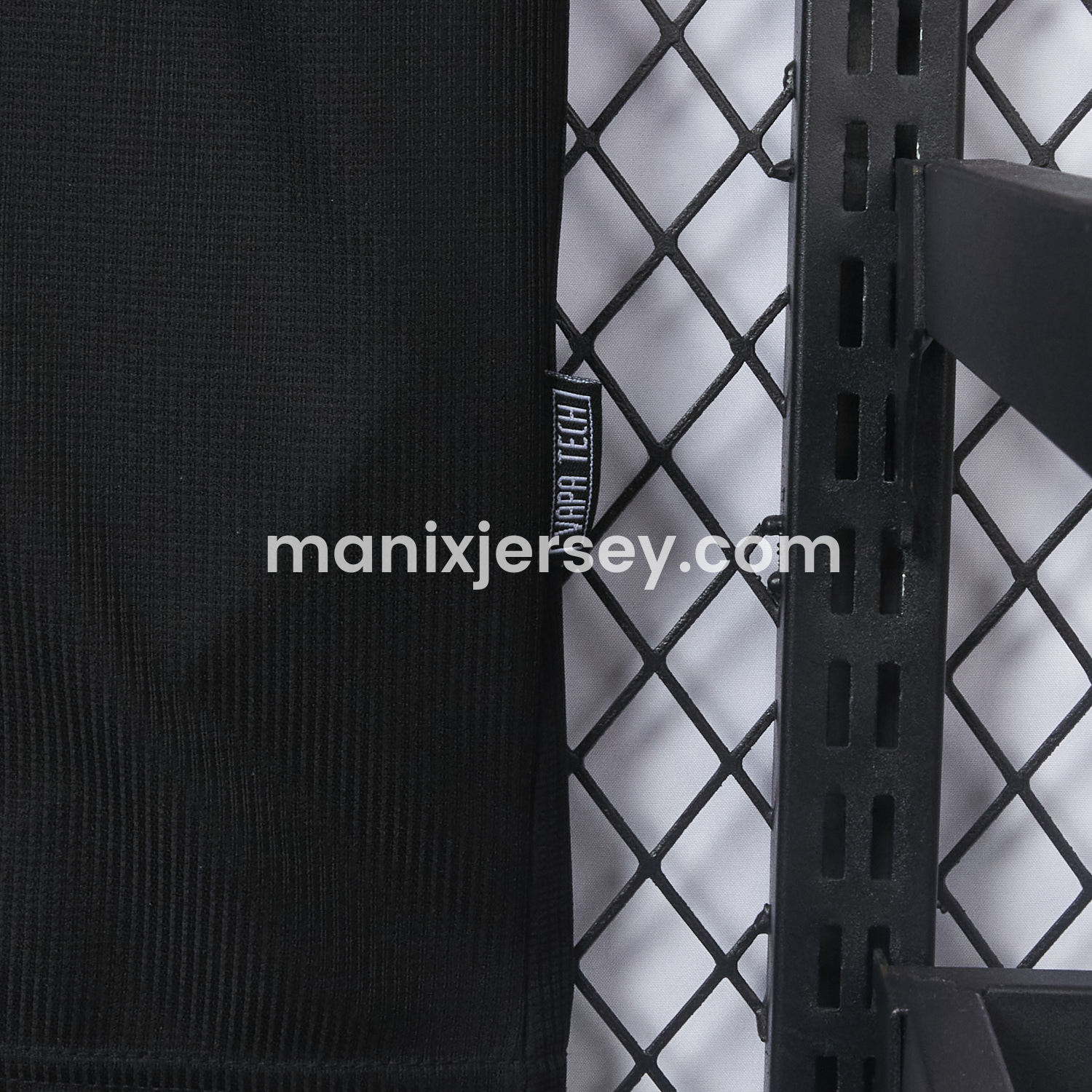 ManixJersey.com | Retro Manchester United 1998-99 Black Jersey -Customize Name, Number and Patch | Worldwide Shipping