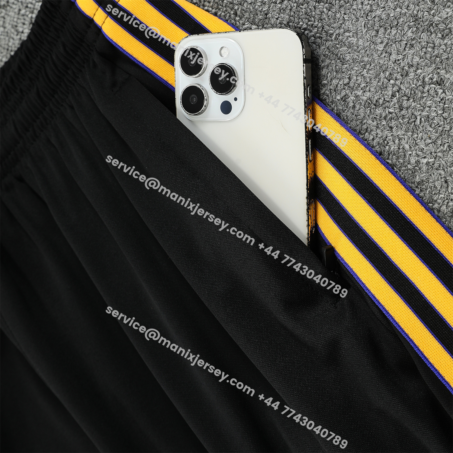 ManixJersey.com | Manchester United 25-26 Vest Training Set - Black Top & Black Shorts -Customize Name, Number and Patch | Worldwide Shipping