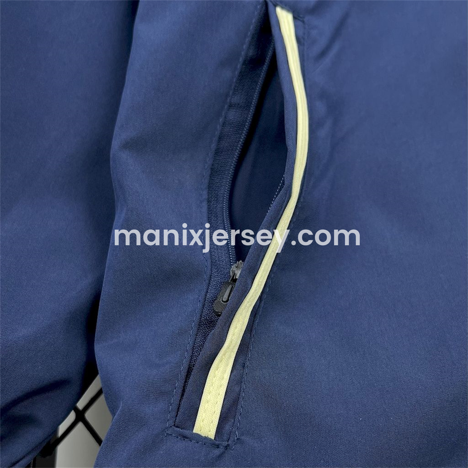 ManixJersey.com | Retro C.H.E.L.S.E.A 2012-13 Player Windbreaker - Blue -Customize Name, Number and Patch | Worldwide Shipping