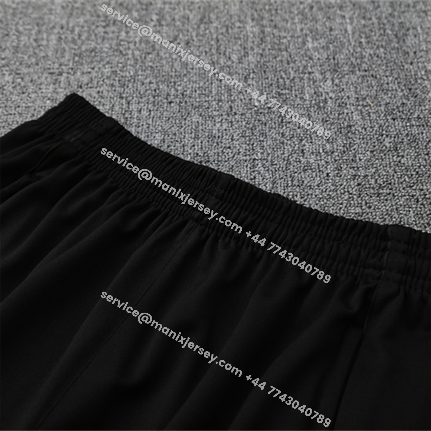 ManixJersey.com | Liver.pool 25-26 Long Sleeve Training Set - White Top & Black Pants -Customize Name, Number and Patch | Worldwide Shipping
