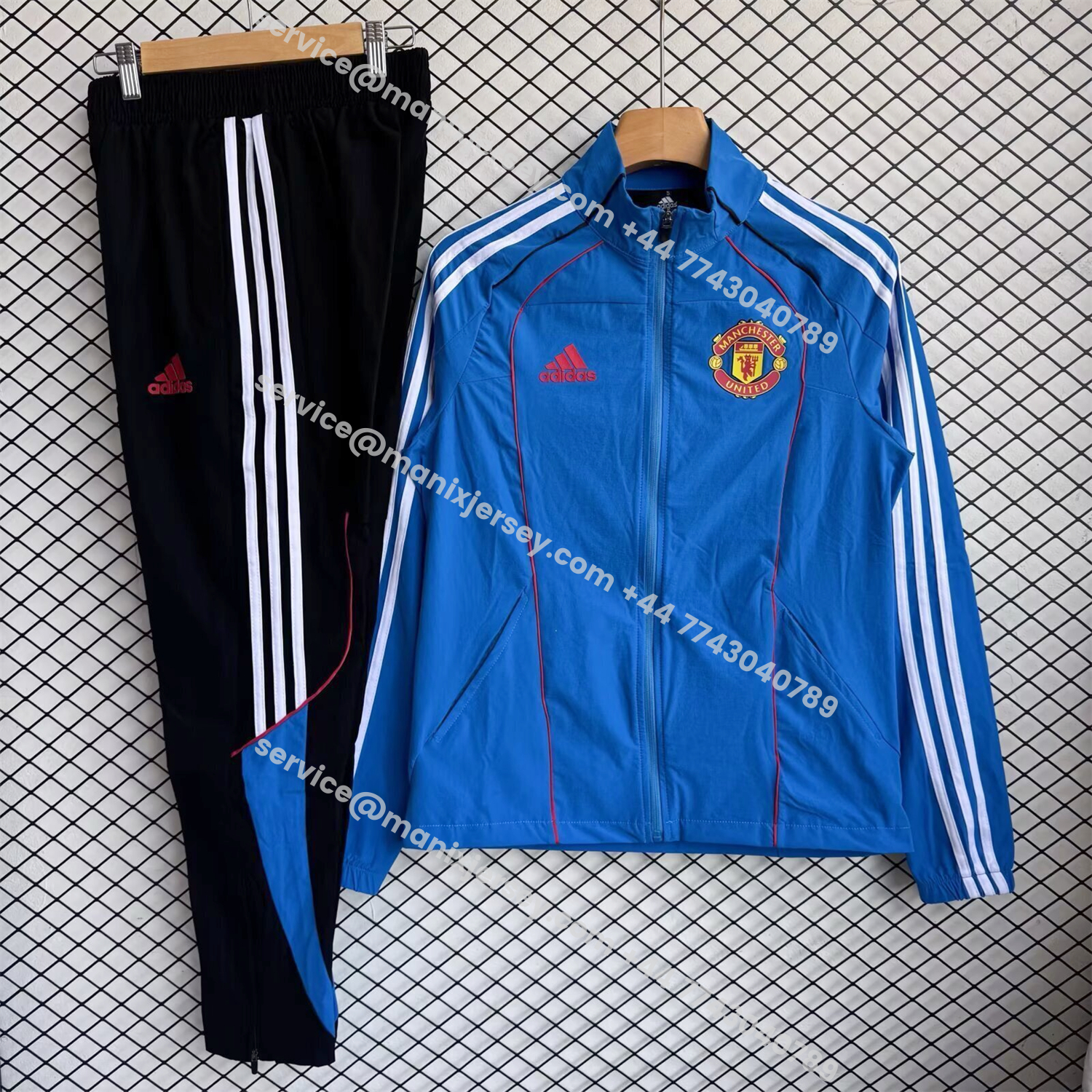 ManixJersey.com | Manchester United 25-26 Windbreaker Training Set - Blue Top and Black Pants -Customize Name, Number and Patch | Worldwide Shipping