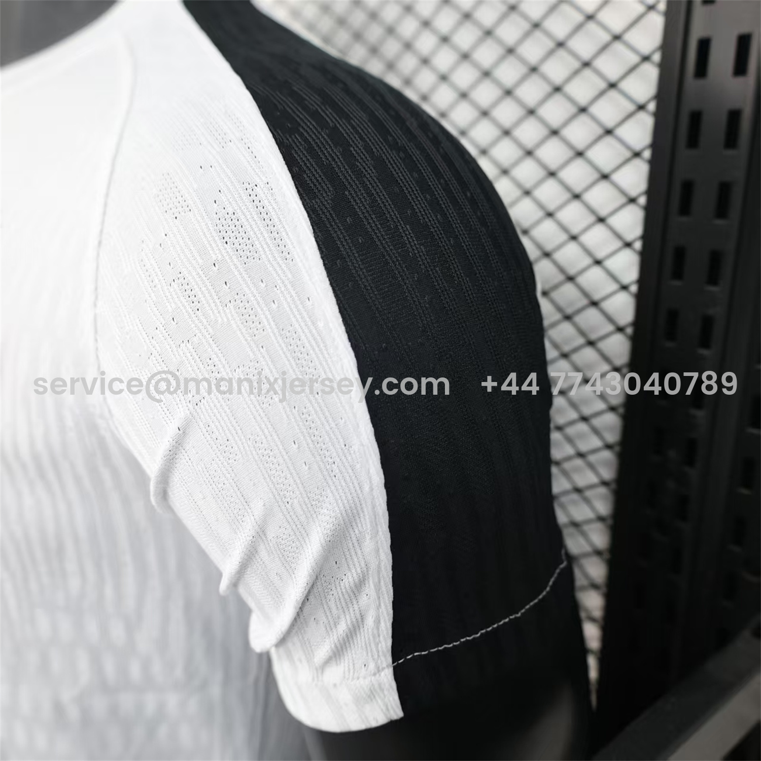 ManixJersey.com | Paris Saint-Germain PSG 25-26 White XO Special Jersey - Player Version -Customize Name, Number and Patch | Worldwide Shipping