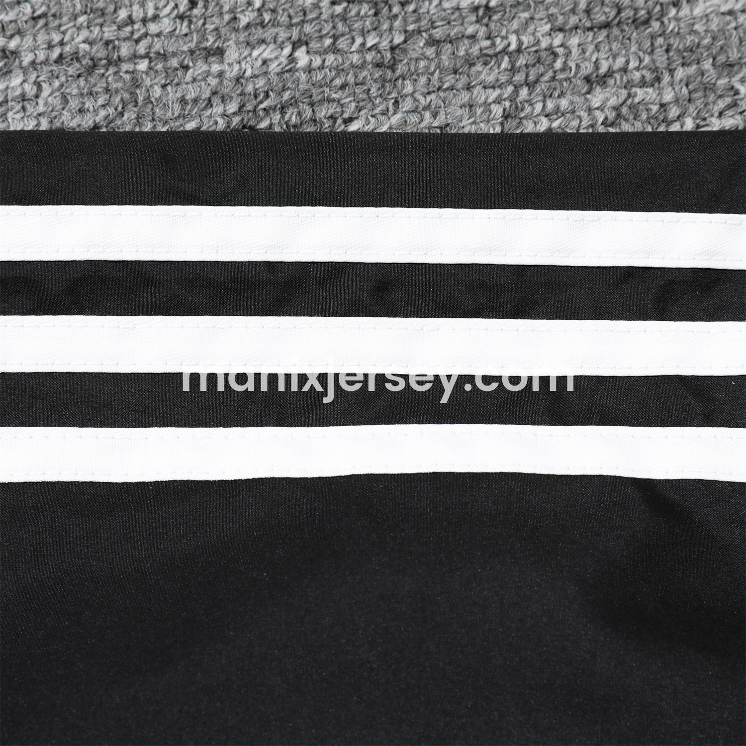 ManixJersey.com | Juventus 25-26 Terrace Icon Windbreaker Jacket - Black -Customize Name, Number and Patch | Worldwide Shipping