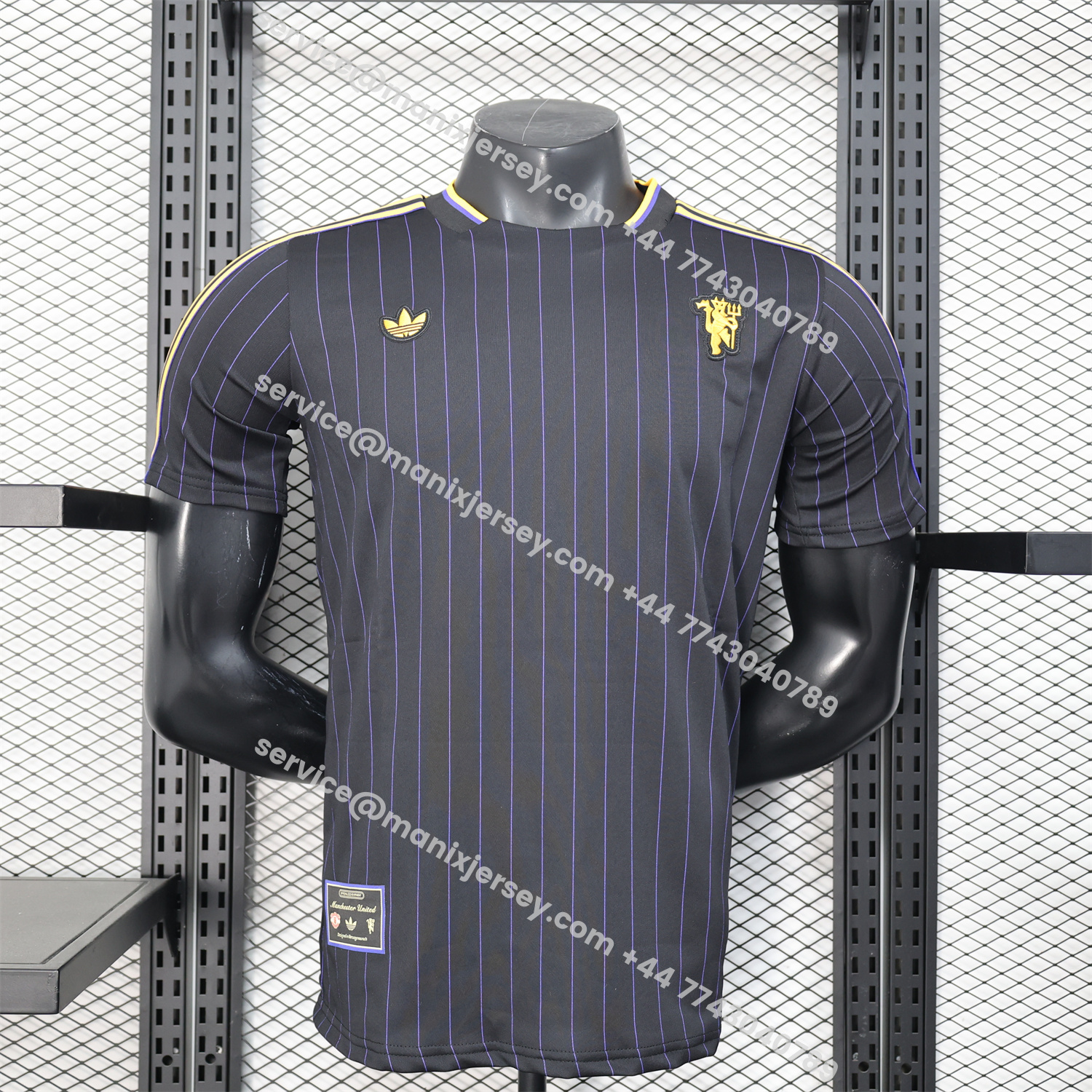 ManixJersey.com | Manchester United 25-26 Trefoil Purple Lines Black Travel Jersey - Player Version -Customize Name, Number and Patch | Worldwide Shipping