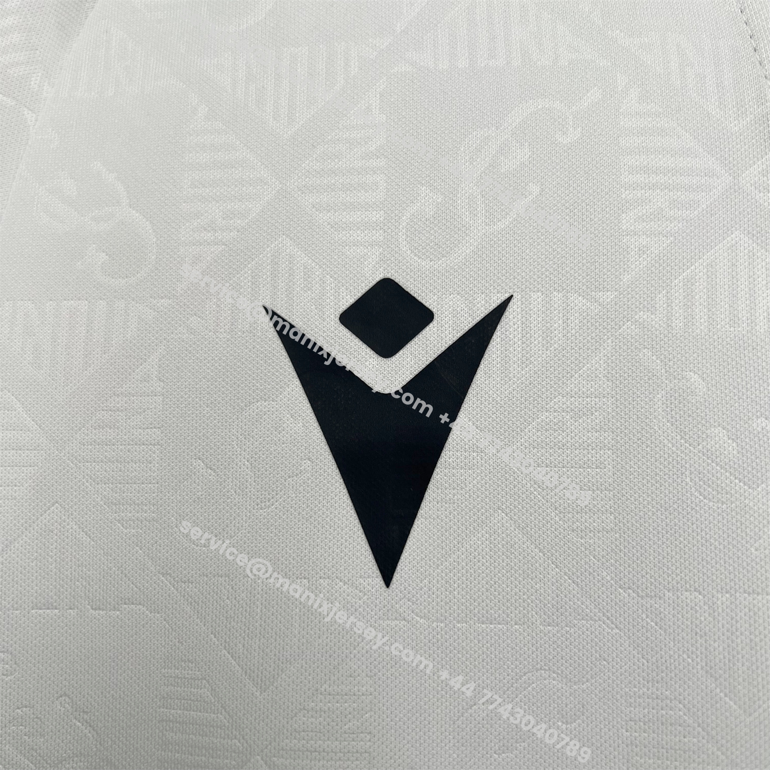 ManixJersey.com | Guimarães 25-26 Home Kids Kit -Customize Name, Number and Patch | Worldwide Shipping