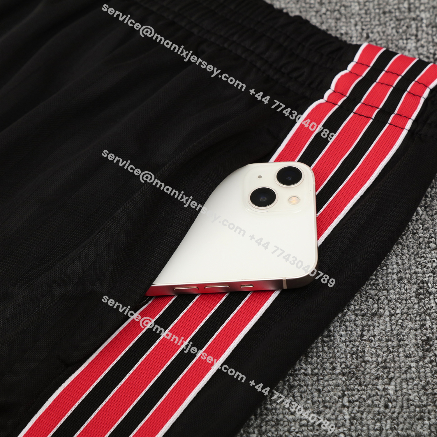 ManixJersey.com | Flamengo 25-26 Short-Sleeve Training Set - Red Top & Black Shorts -Customize Name, Number and Patch | Worldwide Shipping