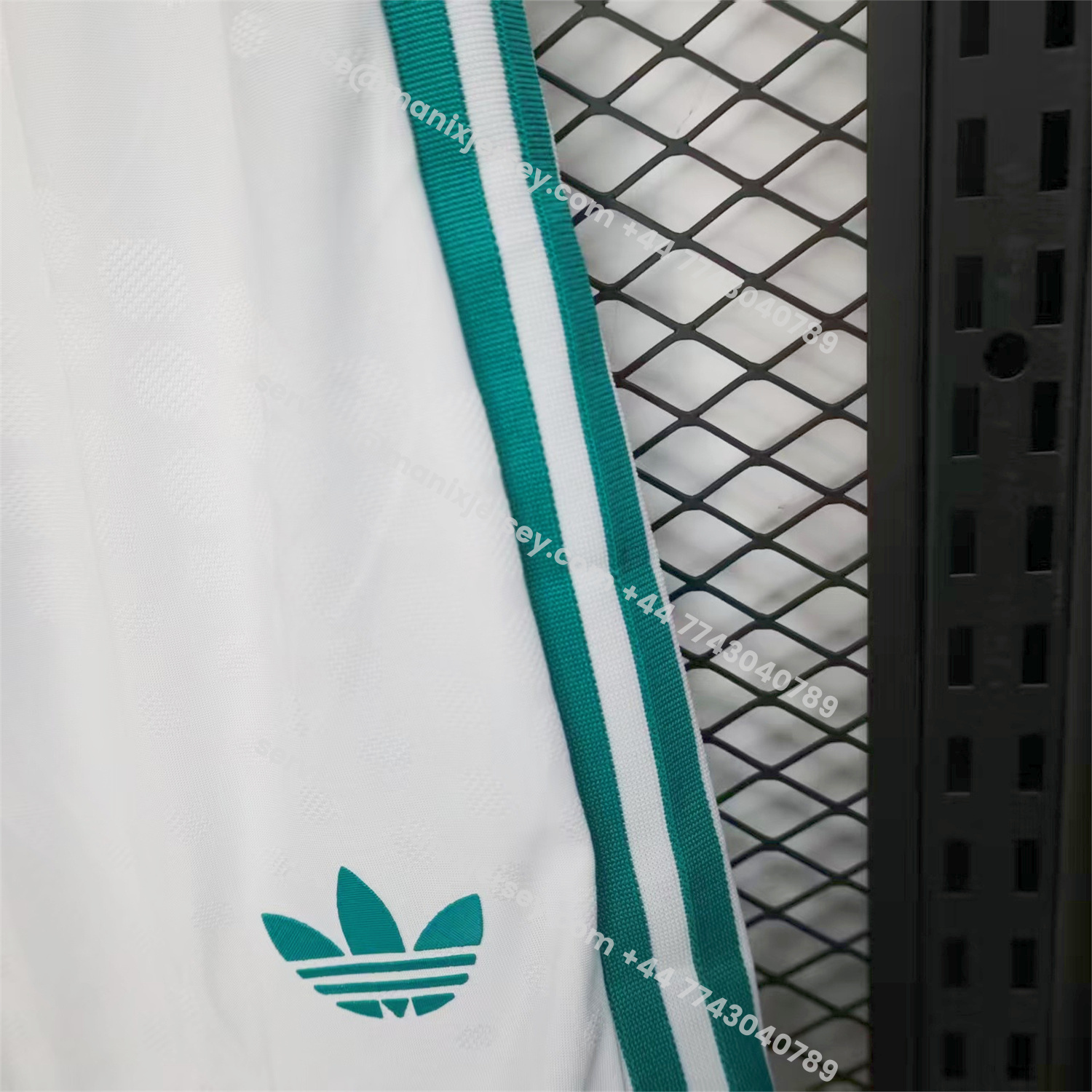 ManixJersey.com | Liver.pool 25-26 Third White Shorts - Player Version -Customize Name, Number and Patch | Worldwide Shipping