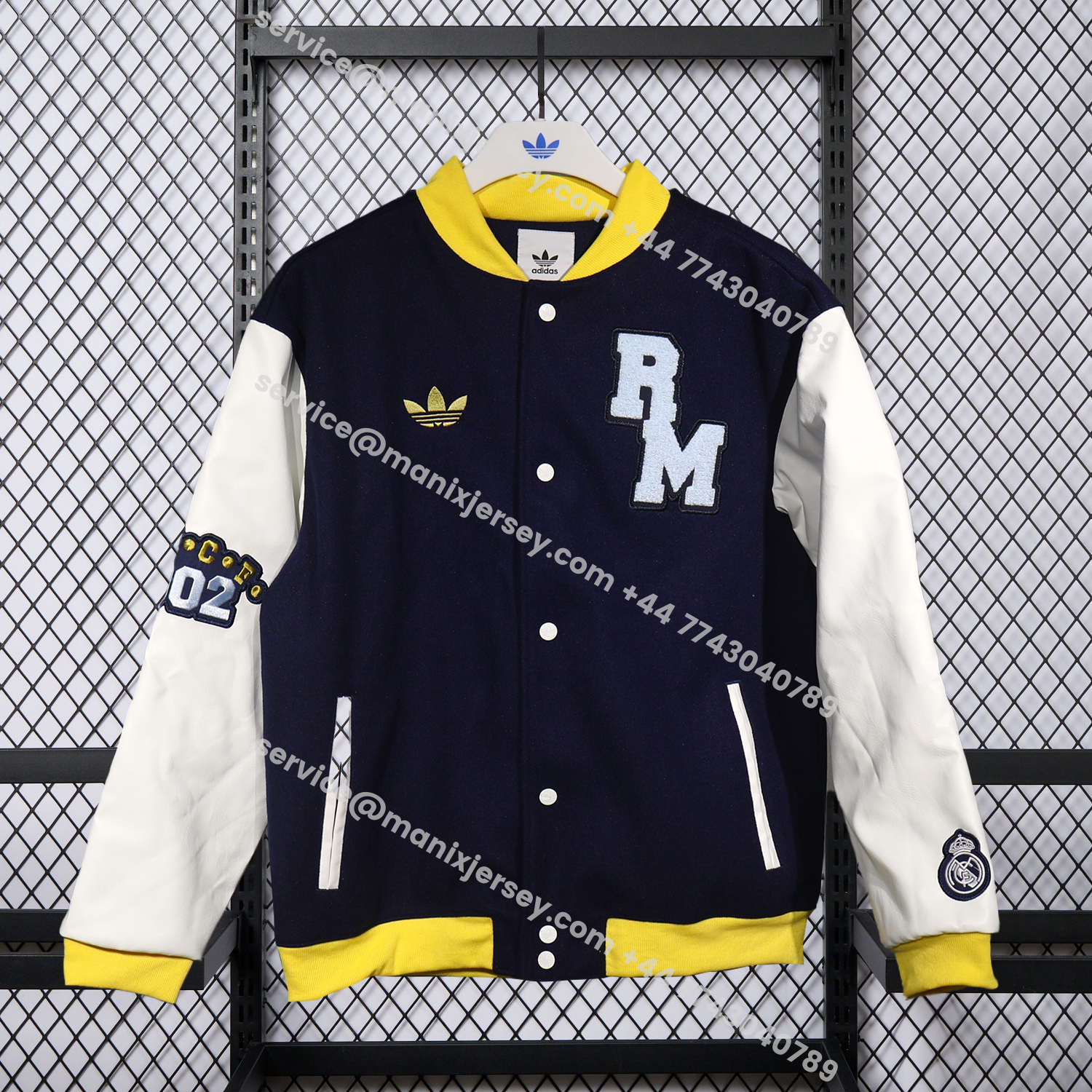 ManixJersey.com | Real Madrid 25-26 Warm Windbreaker Jacket - Dark Blue And White -Customize Name, Number and Patch | Worldwide Shipping