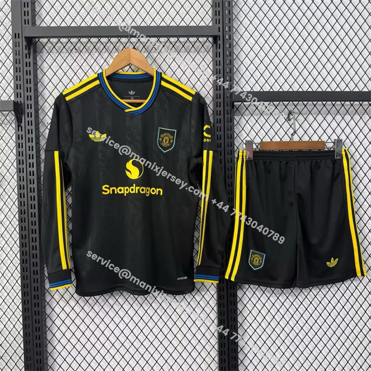ManixJersey.com | Manchester United 25-26 Third Black Long Sleeves Kids Kit -Customize Name, Number and Patch | Worldwide Shipping