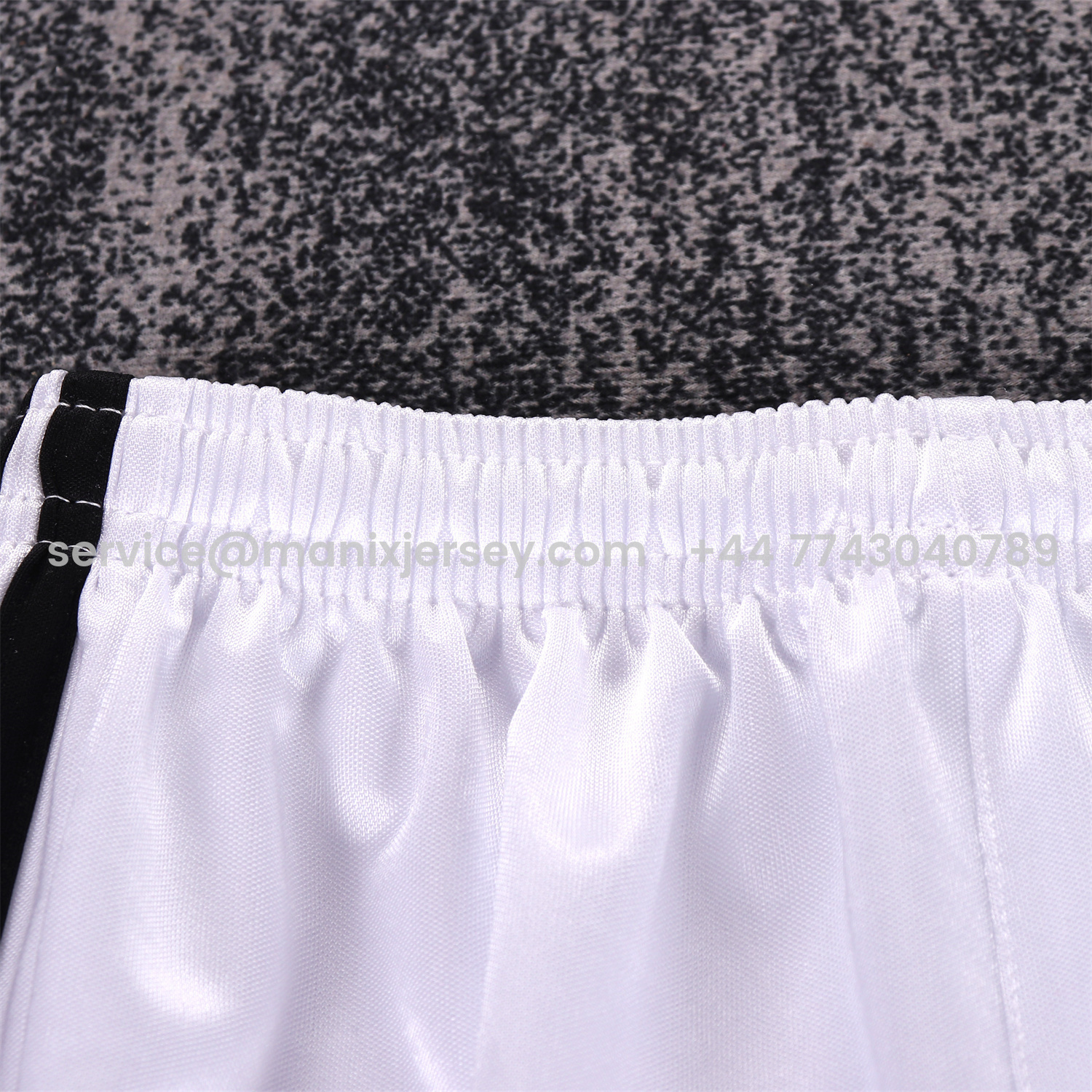 ManixJersey.com | Retro Real Madrid 04-05 Home Kids Kit -Customize Name, Number and Patch | Worldwide Shipping