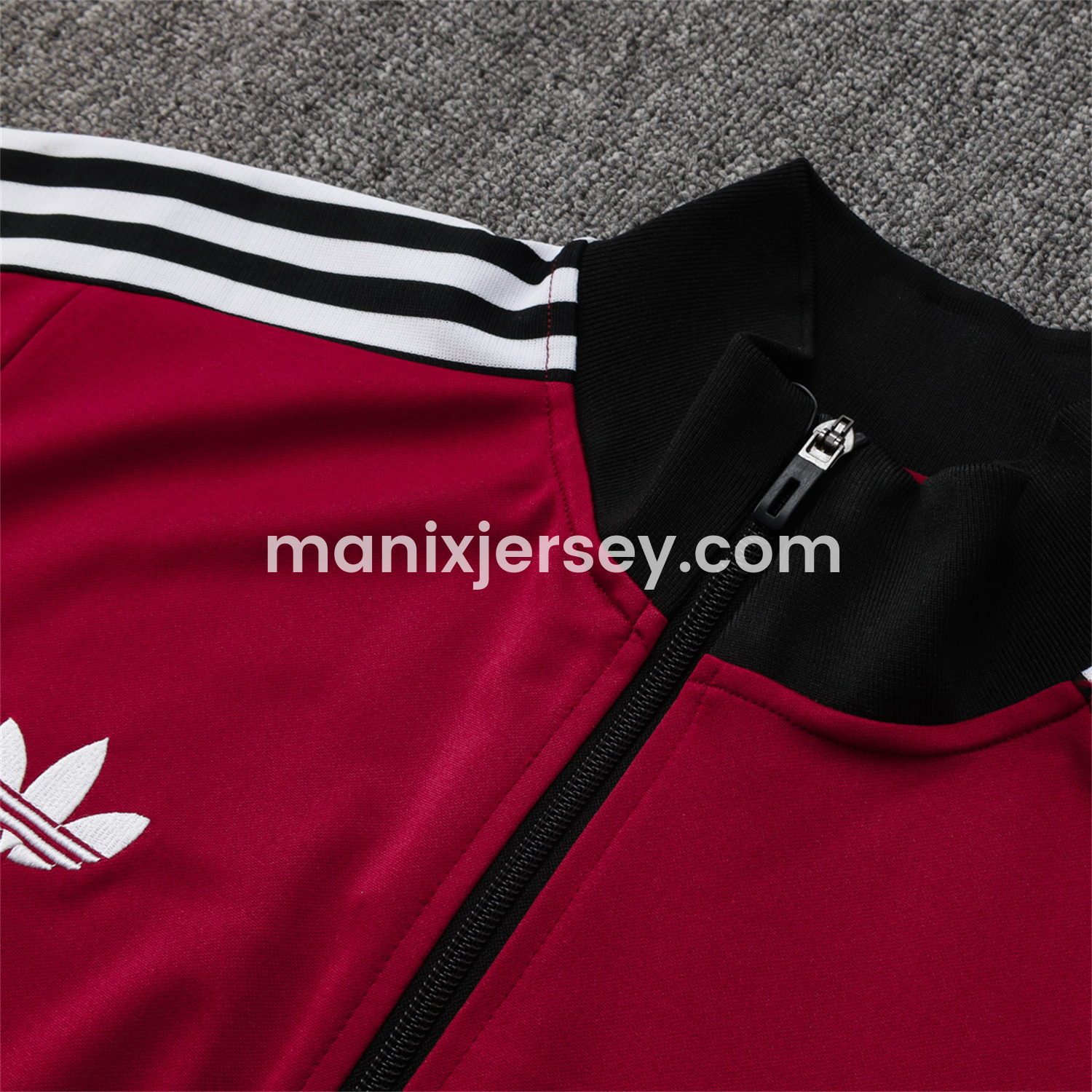 ManixJersey.com | Manchester United 24-25 Throwback Jacket Training Tracksuit - Date Red Jackets & Black Pants -Customize Name, Number and Patch | Worldwide Shipping