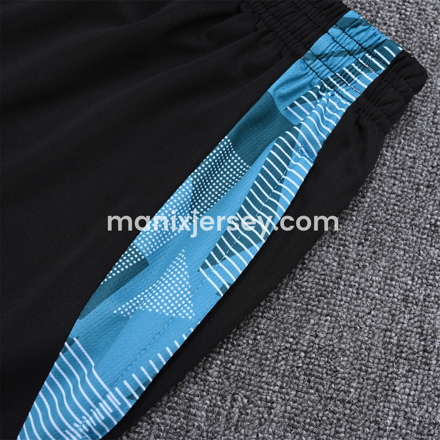 ManixJersey.com | Bayern Munich 24-25 Pre-Match Short-Sleeve Training Set - CamouflageTop & Black Shorts -Customize Name, Number and Patch | Worldwide Shipping