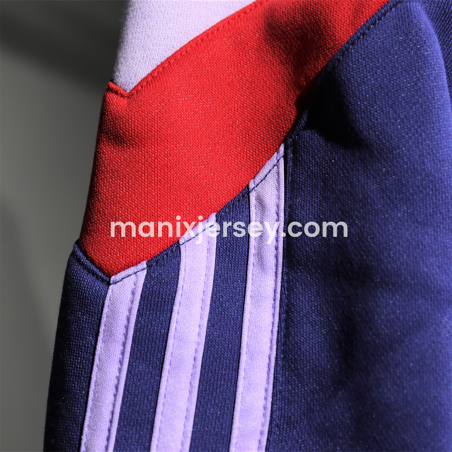 ManixJersey.com | Arsenal 2025 Fleece-Lined Training Hoodie Set - Purple & Red Hoodie + Pants -Customize Name, Number and Patch | Worldwide Shipping