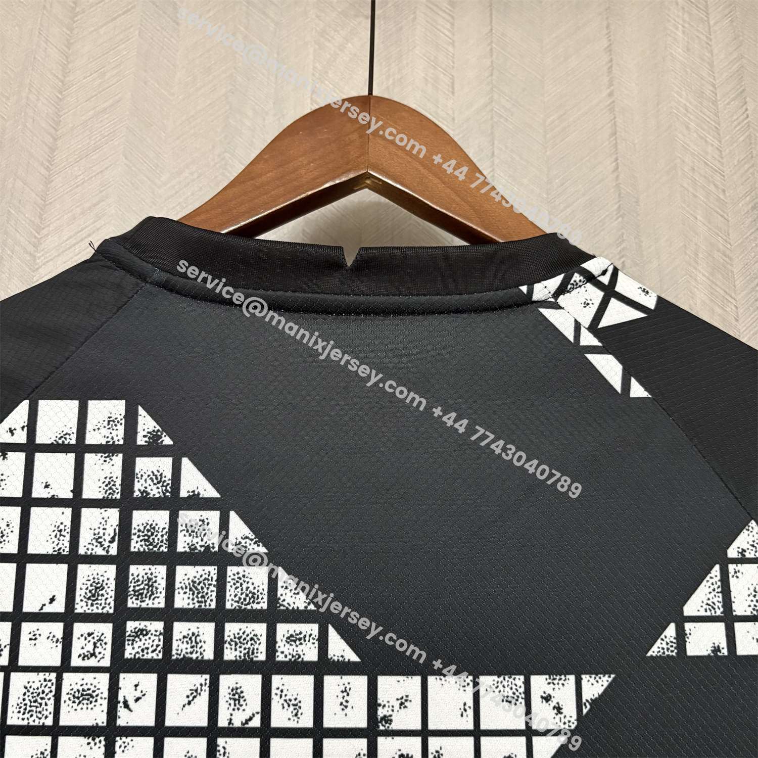 ManixJersey.com | Corinthians 2025-26 White And Black Pre-Match Jersey - Fans Version -Customize Name, Number and Patch | Worldwide Shipping