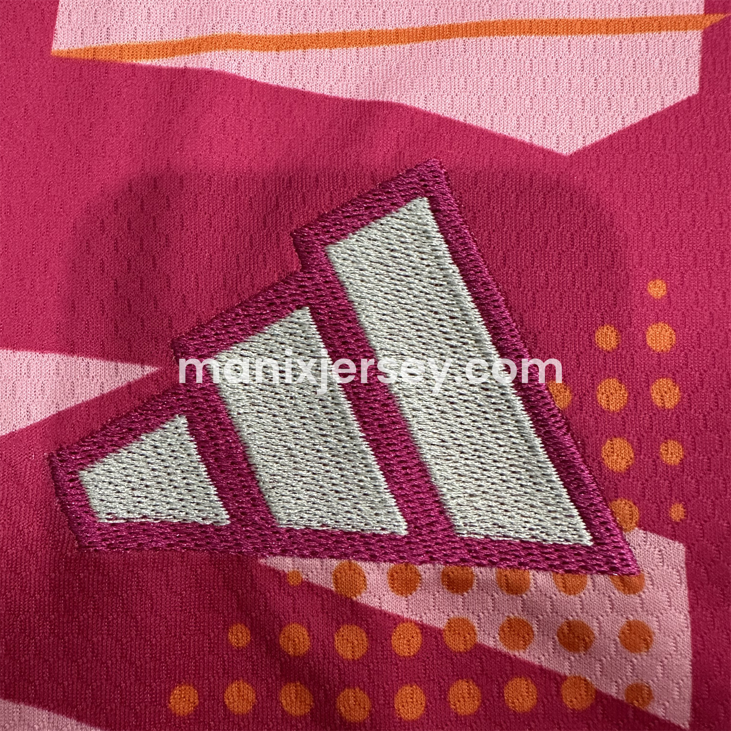 ManixJersey.com | Flamengo 25-26 Pink Goalkeeper Jersey - Fans Version -Customize Name, Number and Patch | Worldwide Shipping