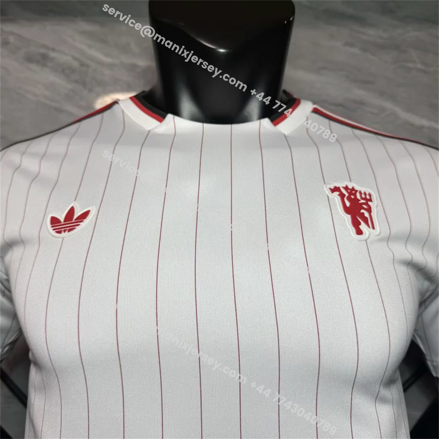 ManixJersey.com | Manchester United 25-26 Trefoil Red Lines White Travel Jersey - Player Version -Customize Name, Number and Patch | Worldwide Shipping