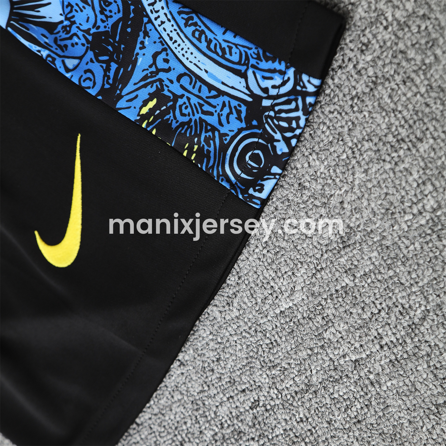 ManixJersey.com | Brazil 25-26 Blue Jesus Statue Short-Sleeve Training Set - Blue Top & Black Shorts -Customize Name, Number and Patch | Worldwide Shipping
