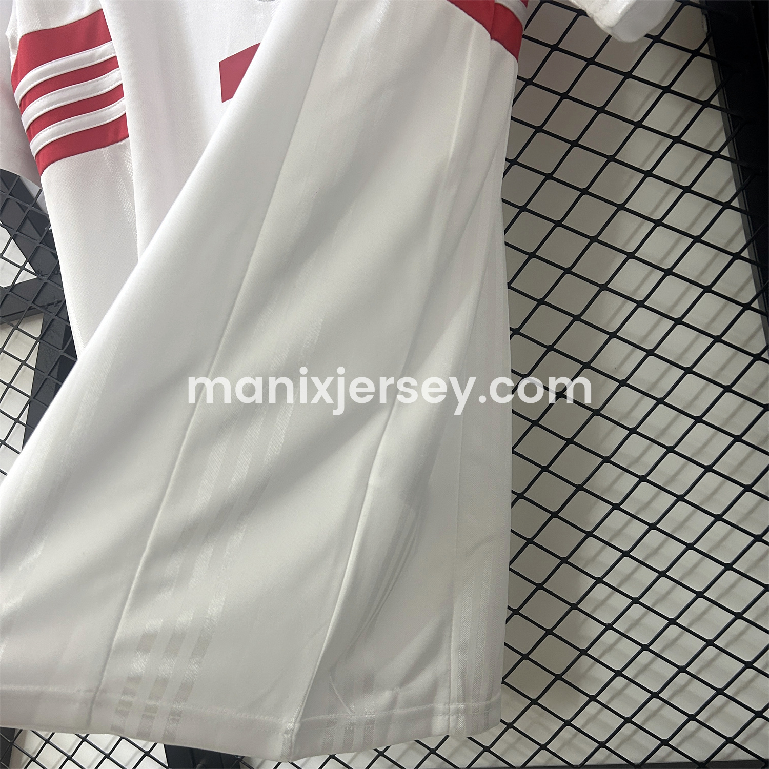 ManixJersey.com | Retro Benfica 1997-99 European Away Jersey -Customize Name, Number and Patch | Worldwide Shipping